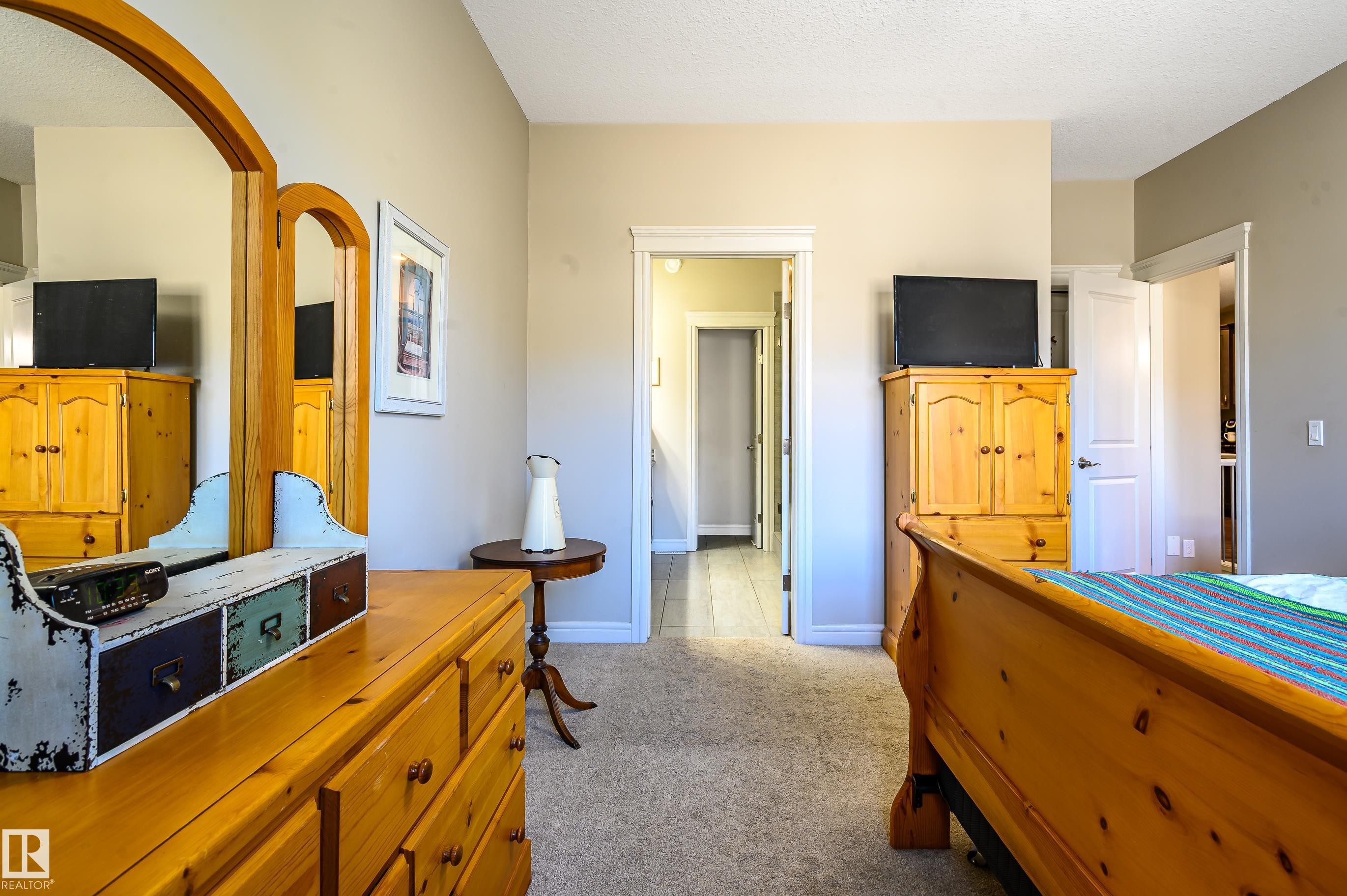 2 7115 Armour Link Link, Edmonton, AB