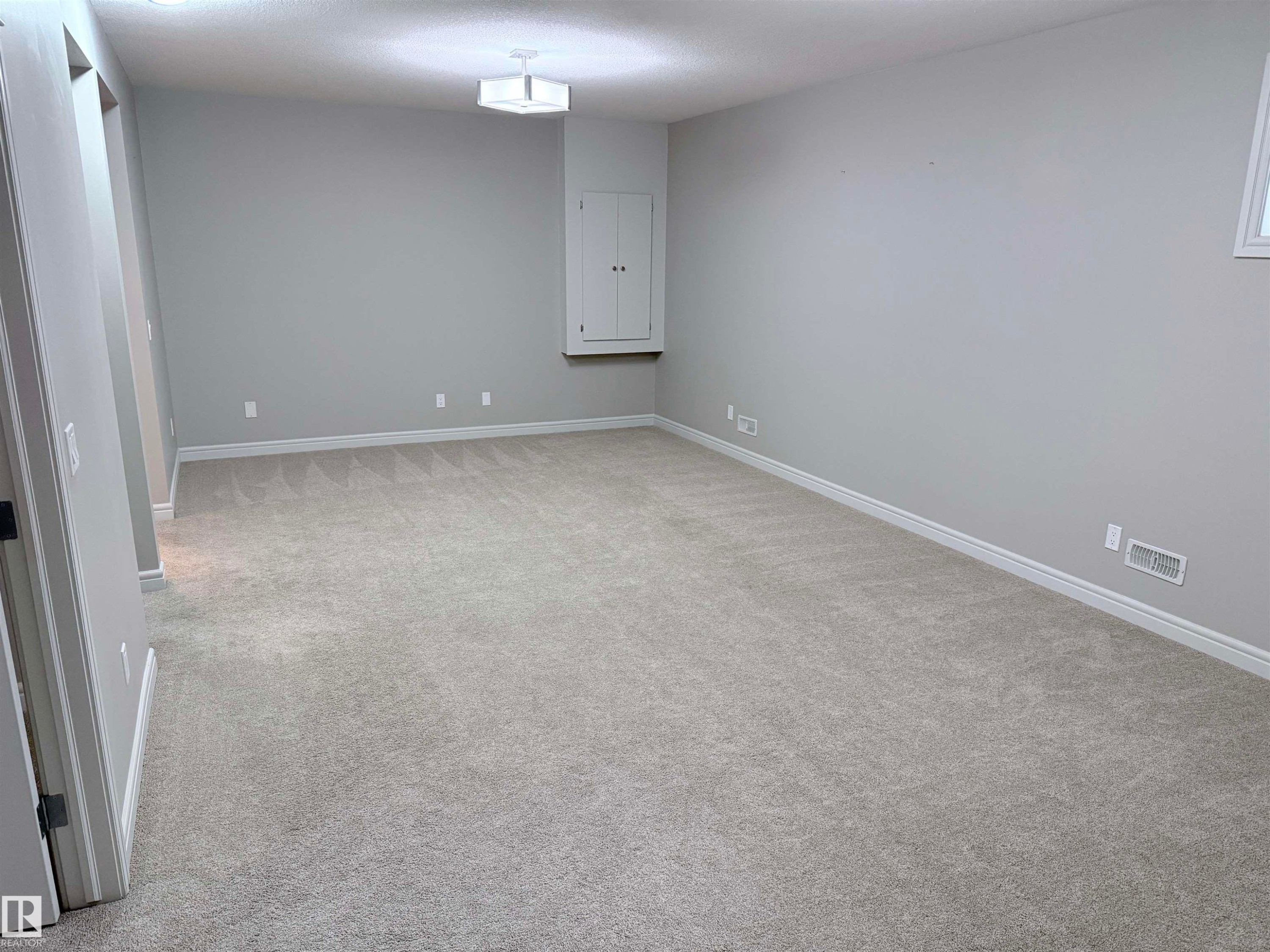 2 7115 Armour Link Link, Edmonton, AB