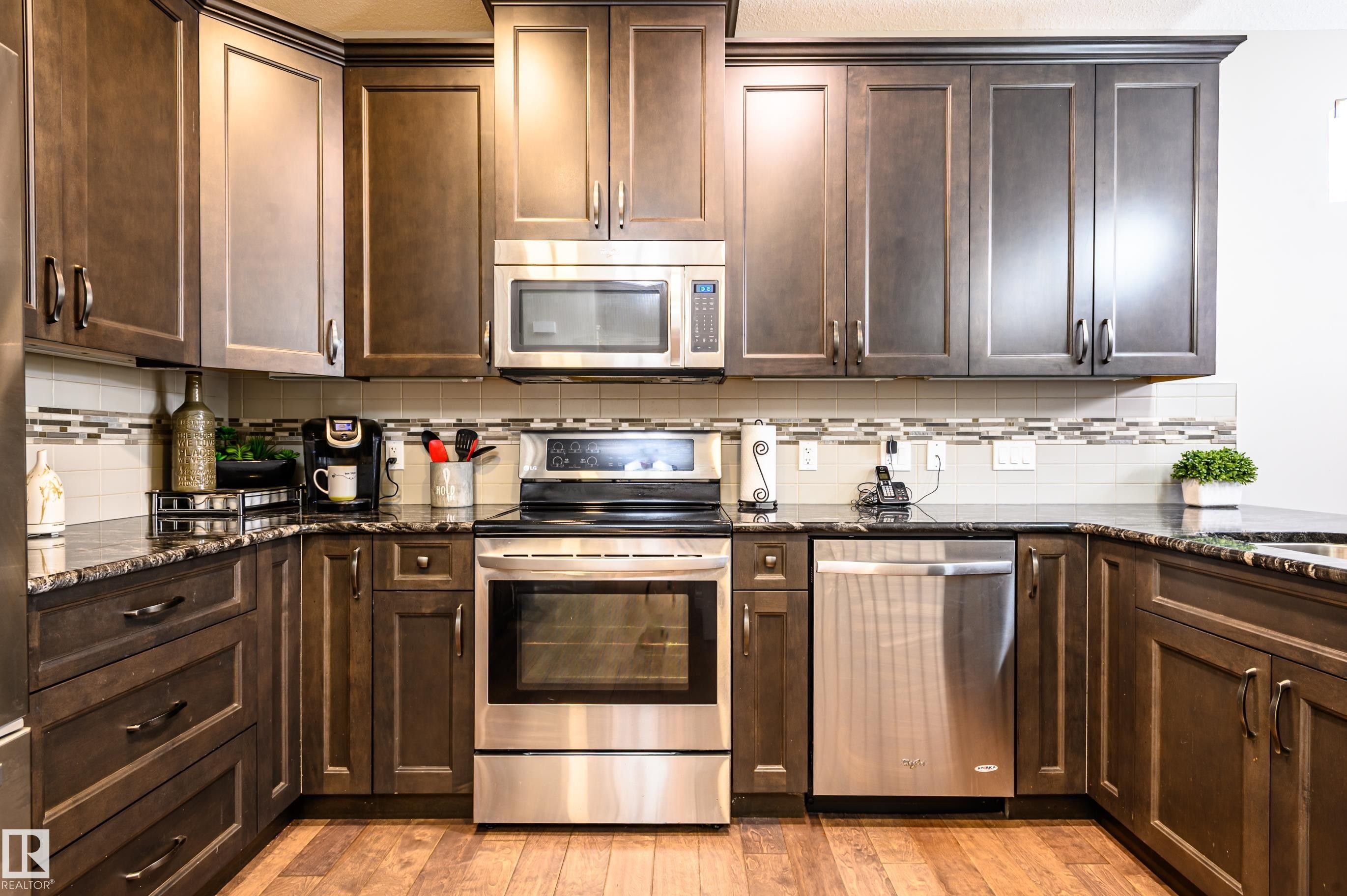 2 7115 Armour Link Link, Edmonton, AB