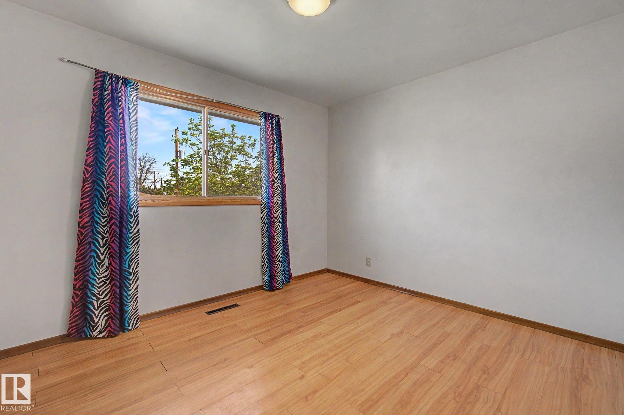 5103 54 Avenue, Stony Plain, AB