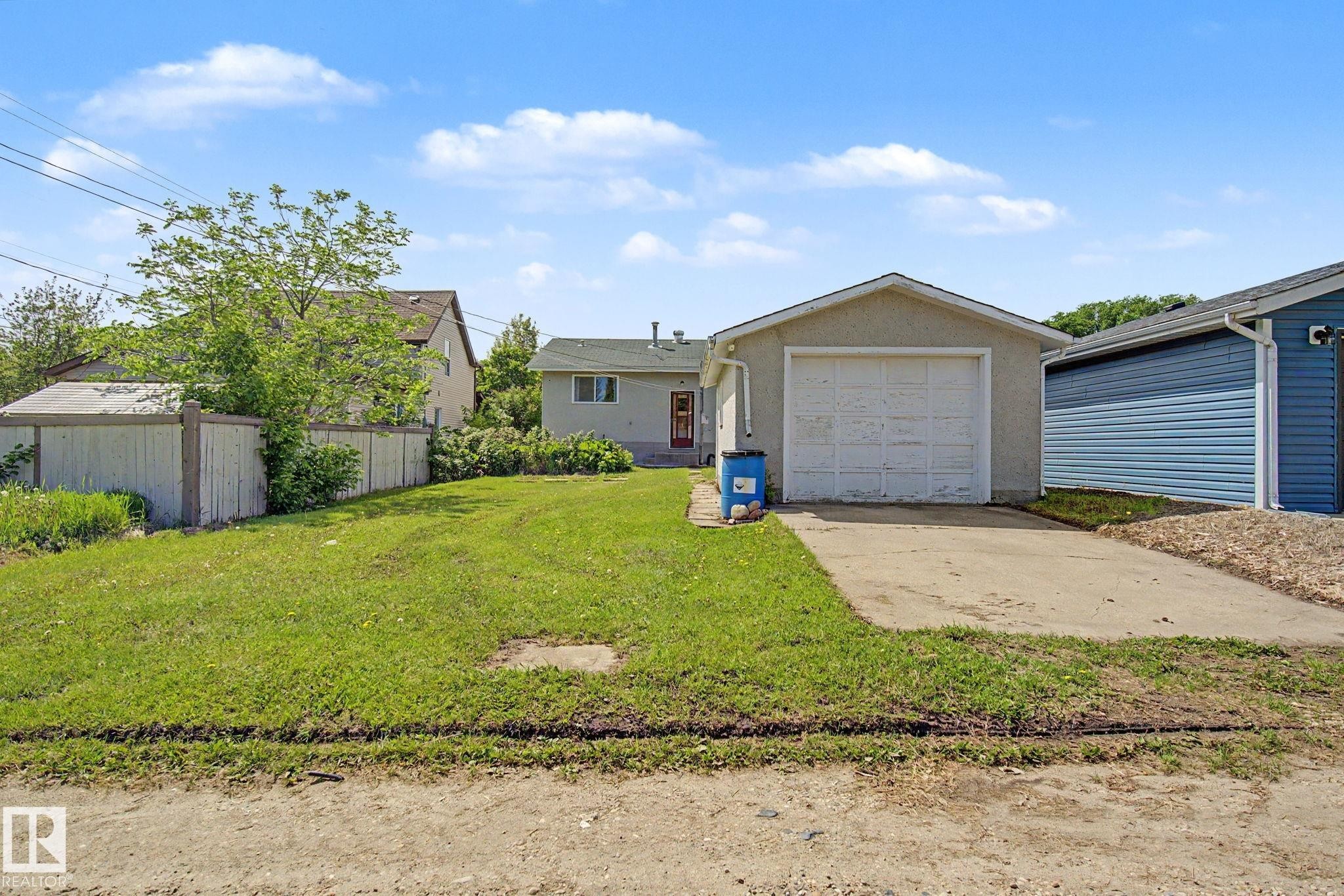 5103 54 Avenue, Stony Plain, AB