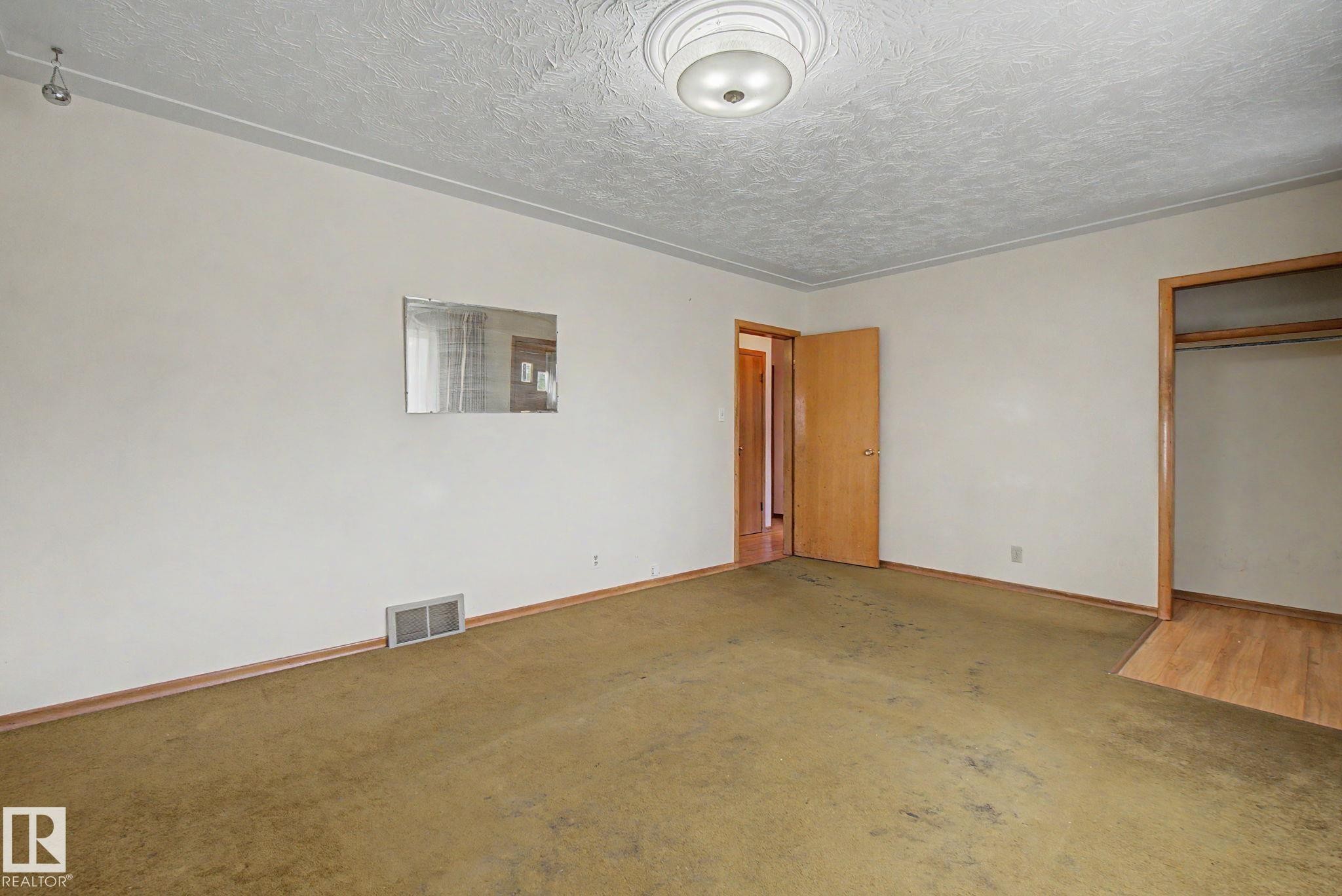 5103 54 Avenue, Stony Plain, AB