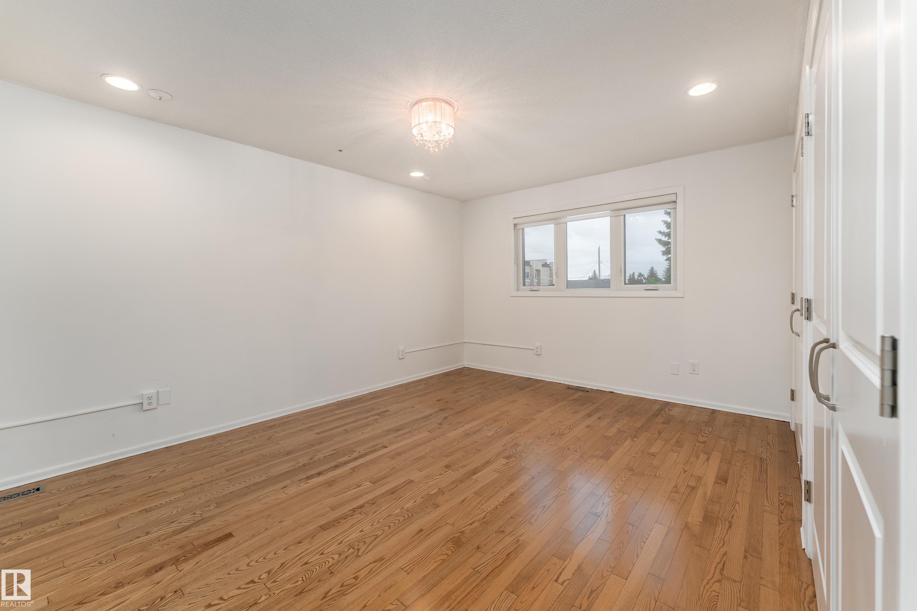 7802 132A Avenue, Edmonton, AB