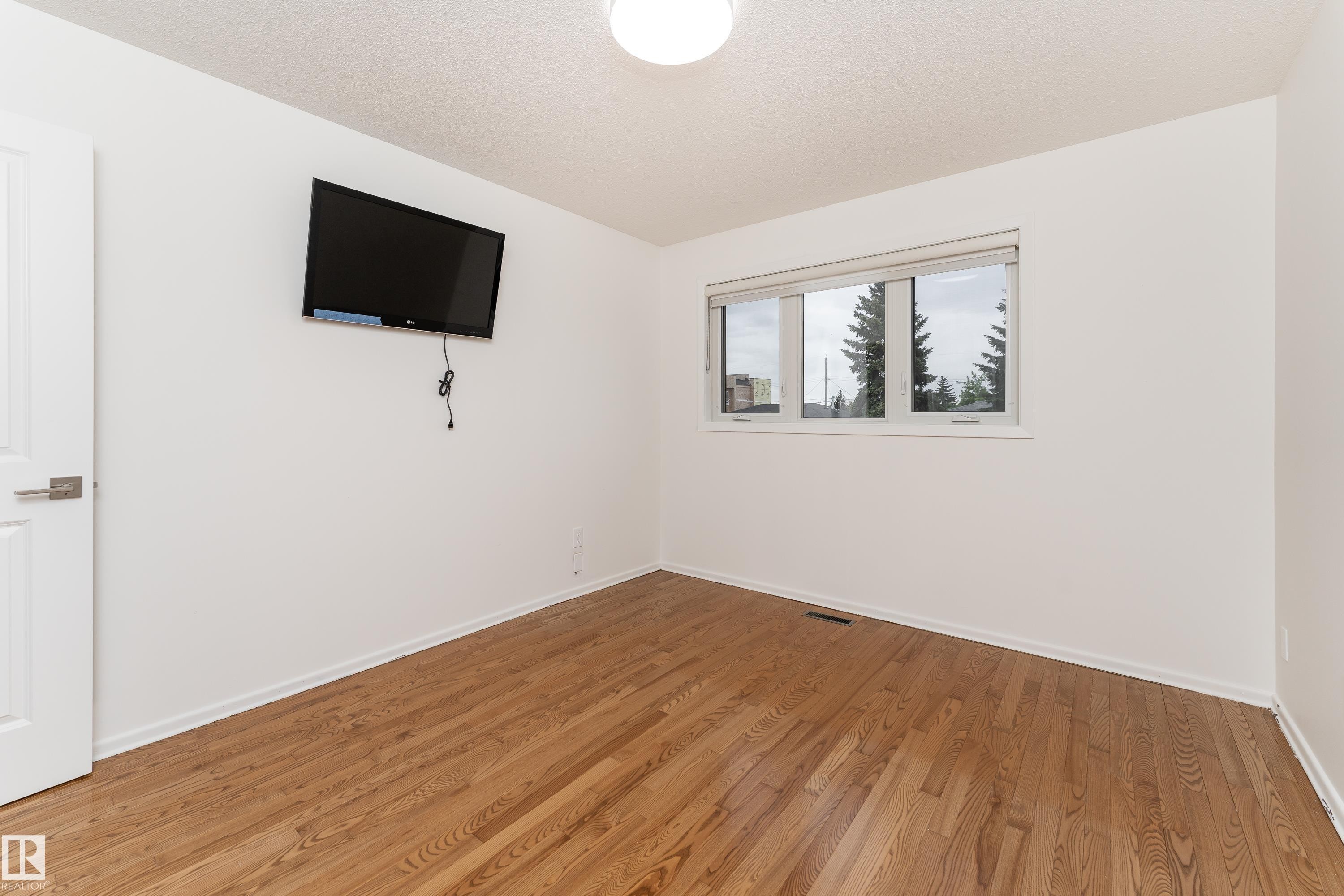 7802 132A Avenue, Edmonton, AB