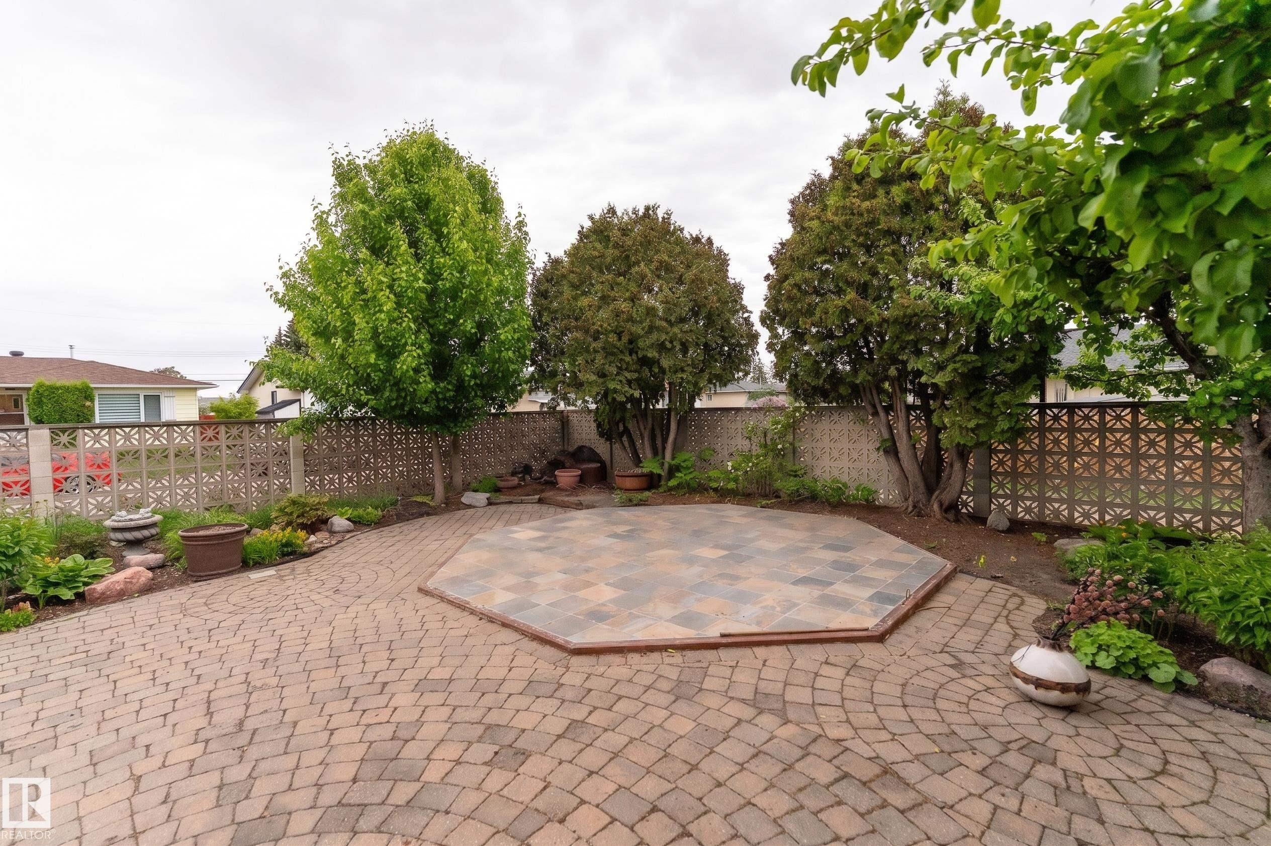 7802 132A Avenue, Edmonton, AB