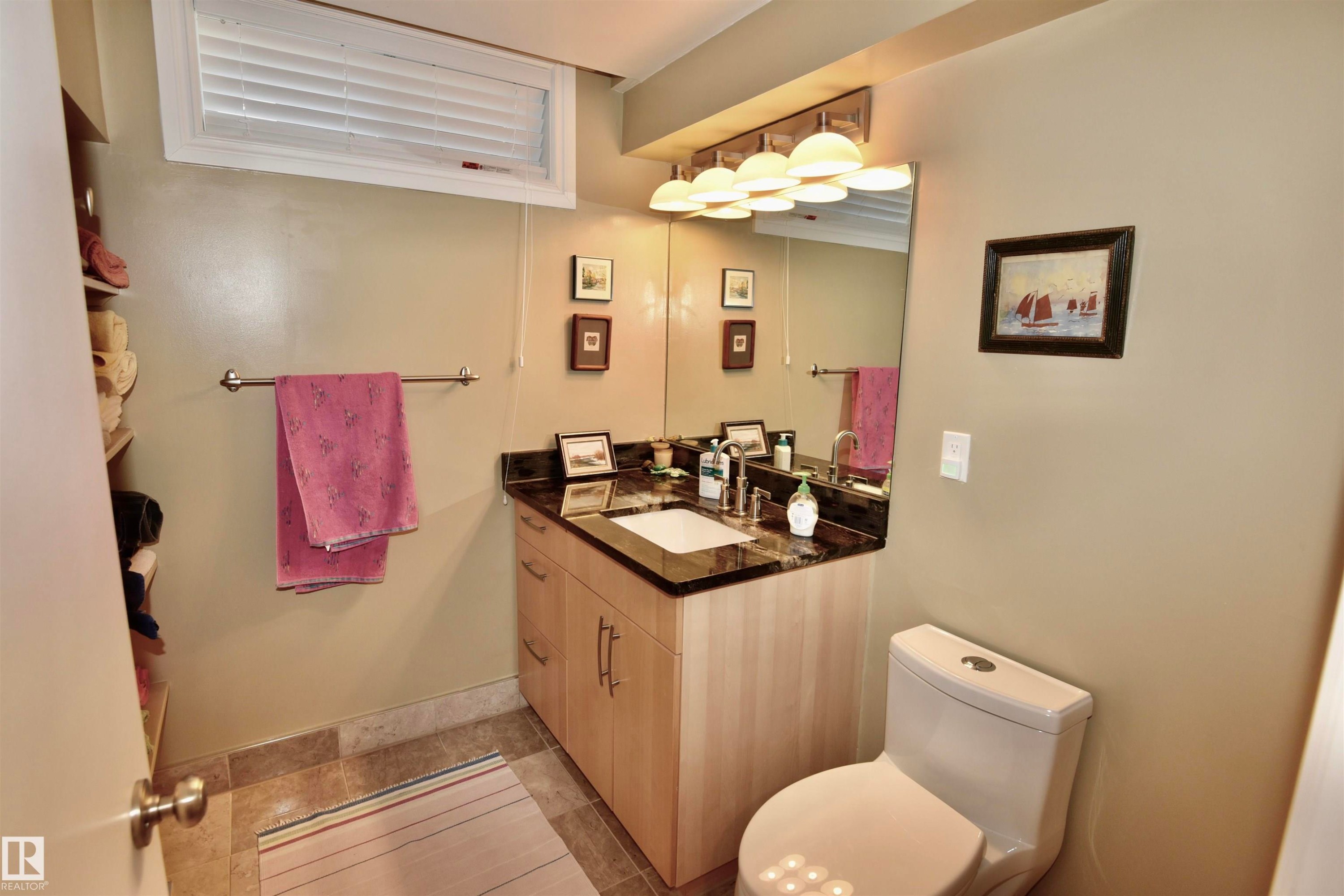 Bathroom - 6 St George'S Crescent, Edmonton, AB