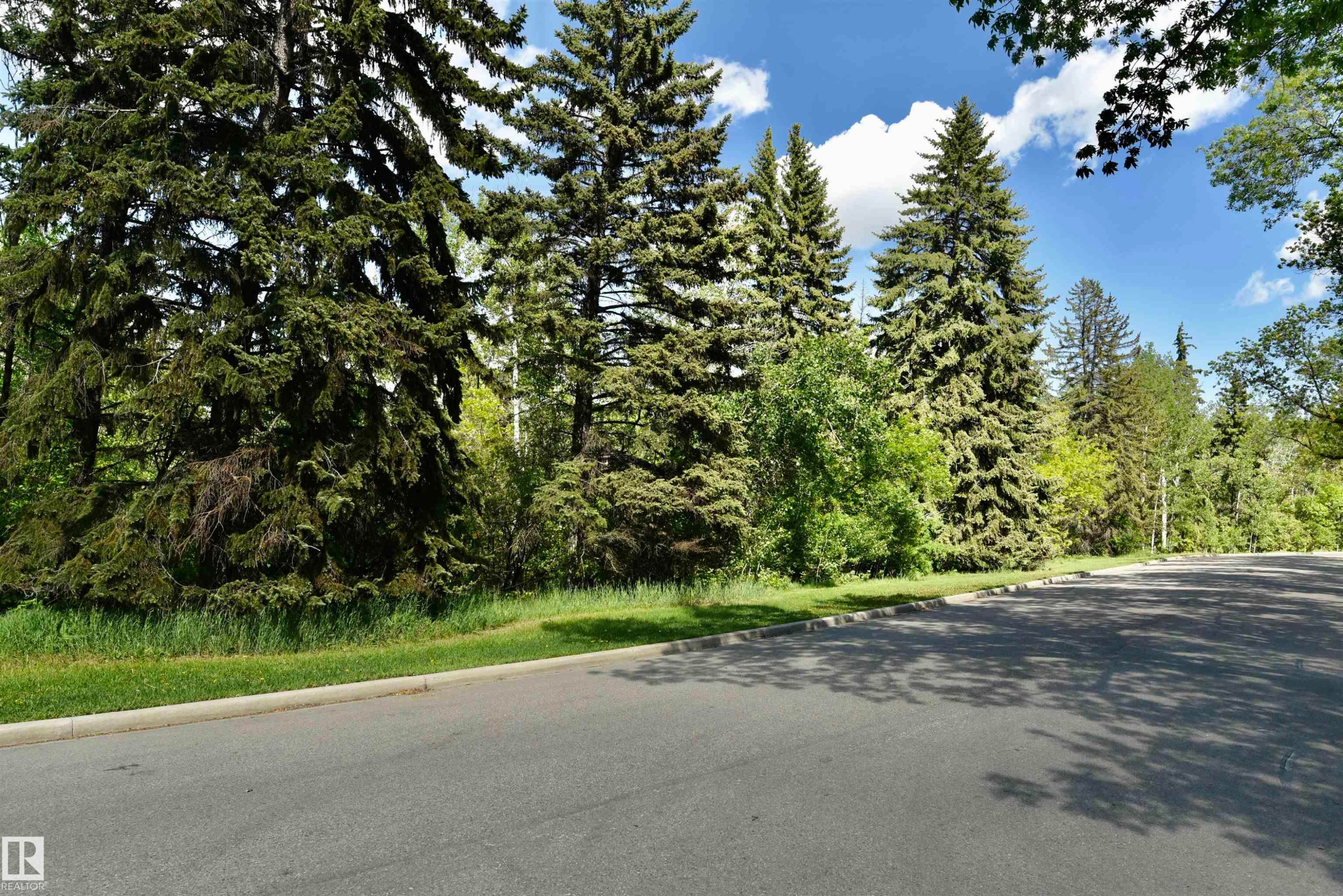 View of street - 6 St George'S Crescent, Edmonton, AB