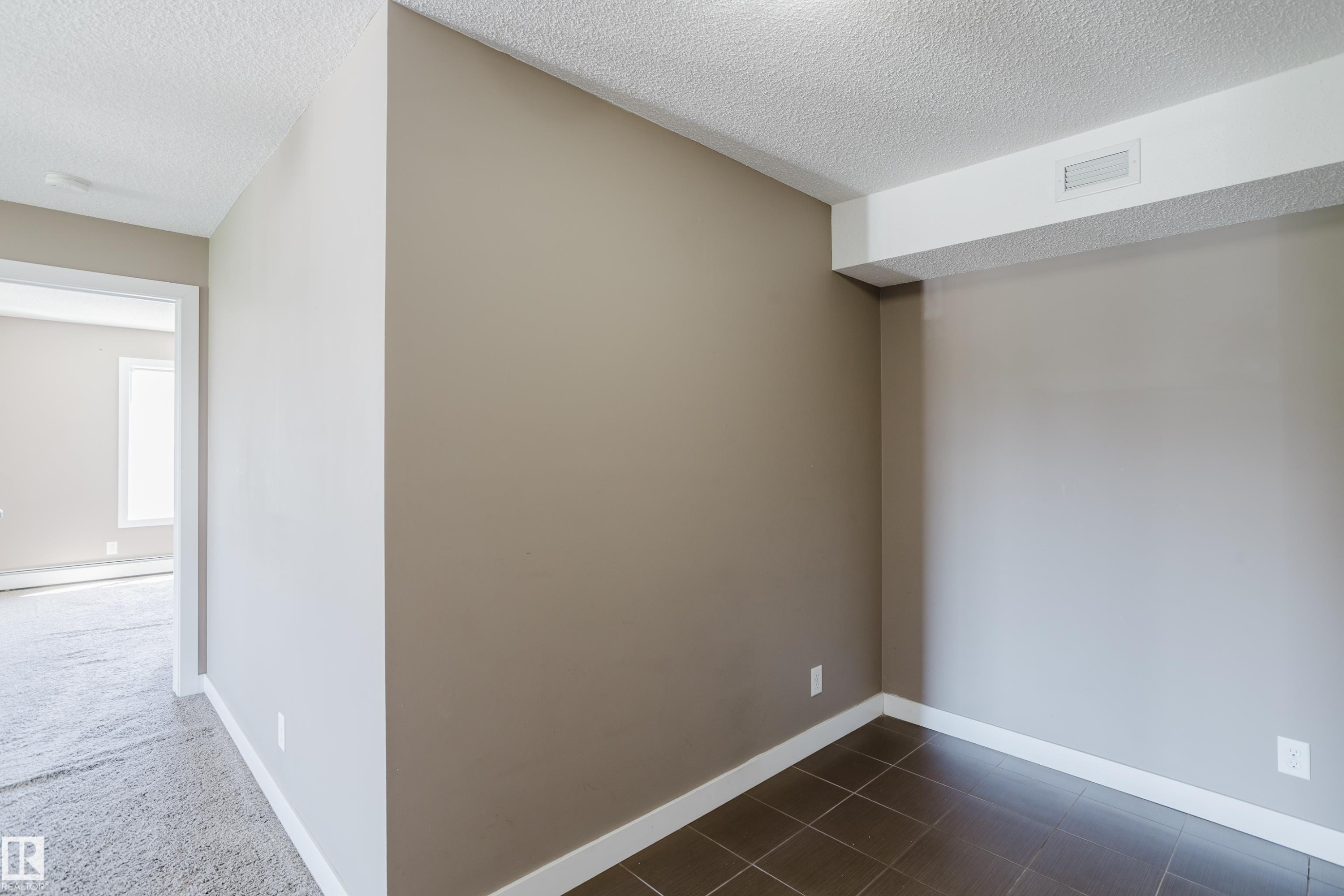 301 11820 22 Avenue, Edmonton, AB