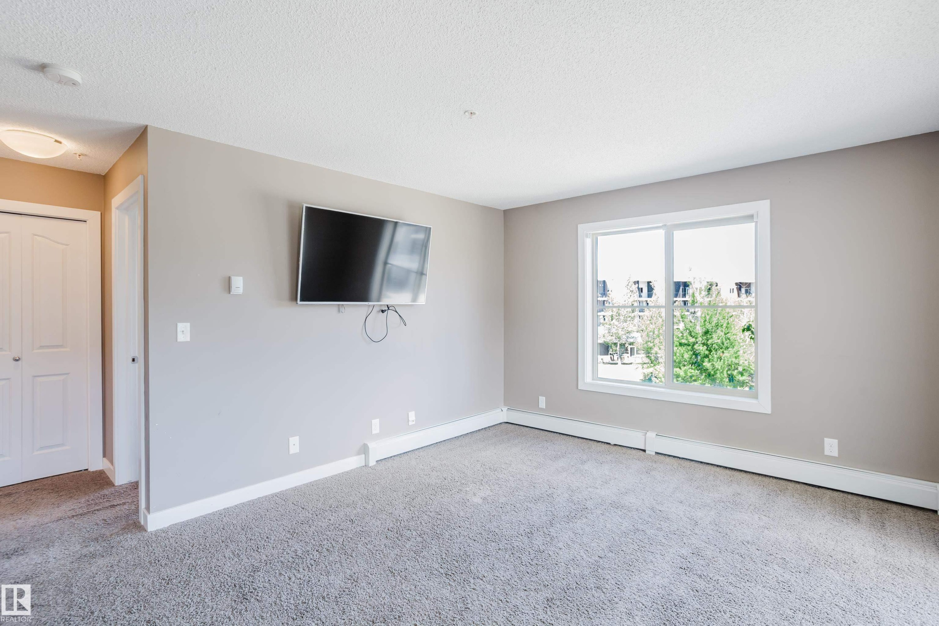 301 11820 22 Avenue, Edmonton, AB