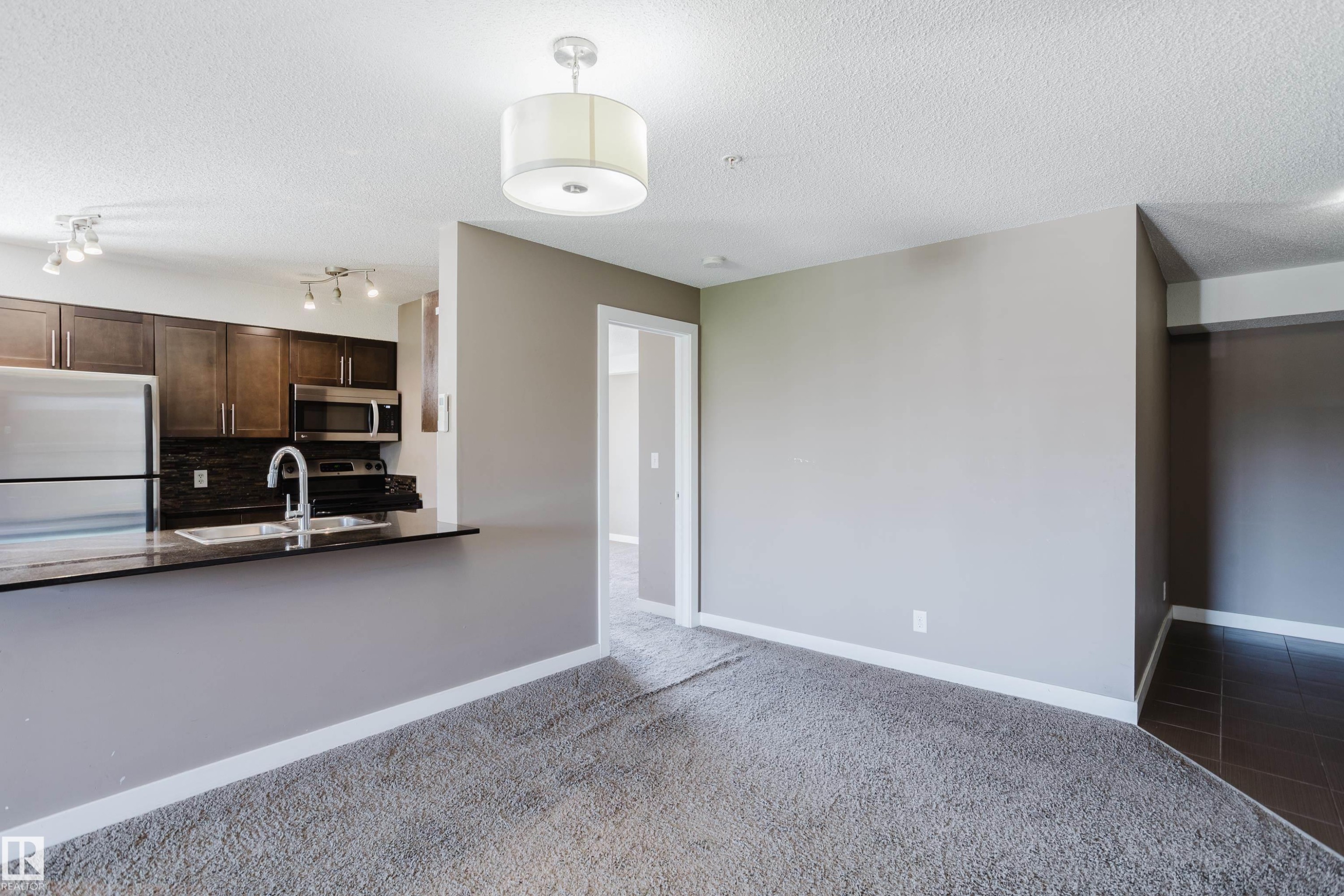 301 11820 22 Avenue, Edmonton, AB