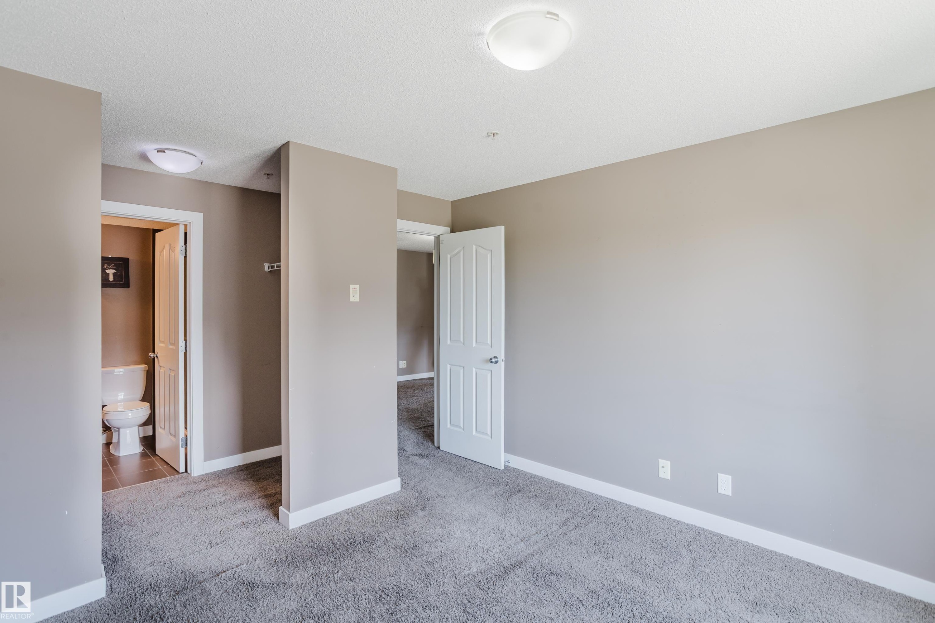 301 11820 22 Avenue, Edmonton, AB