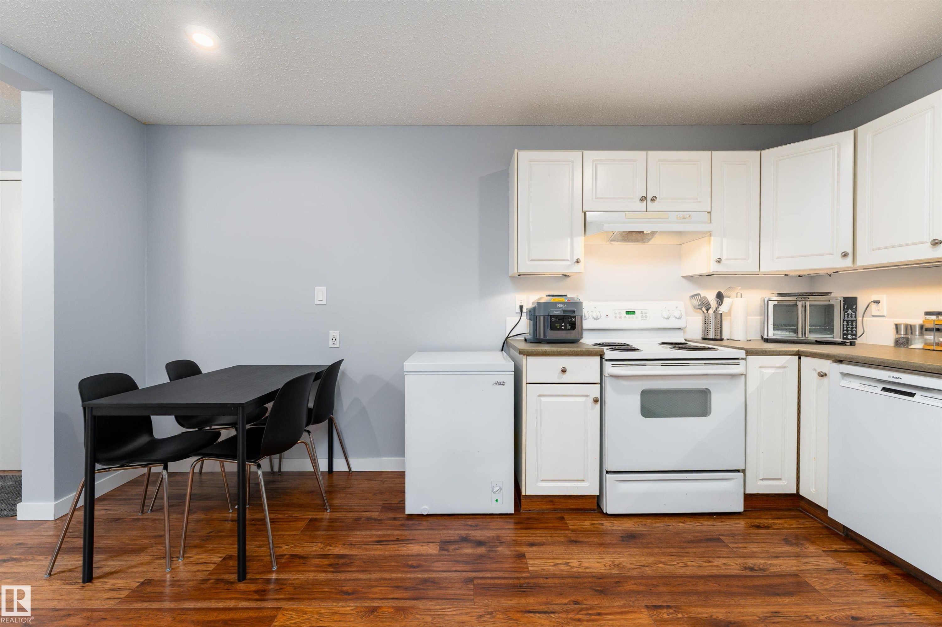 26 10208 113 Street, Edmonton, AB