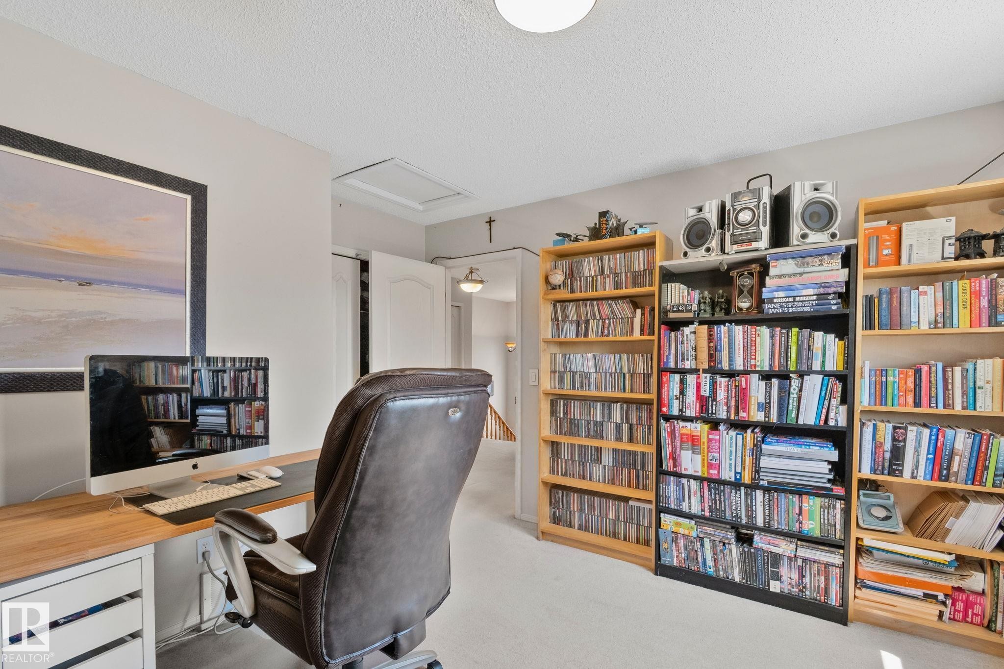 591 Byrne Crescent Sw, Edmonton, AB - Indoor Photo Showing Office