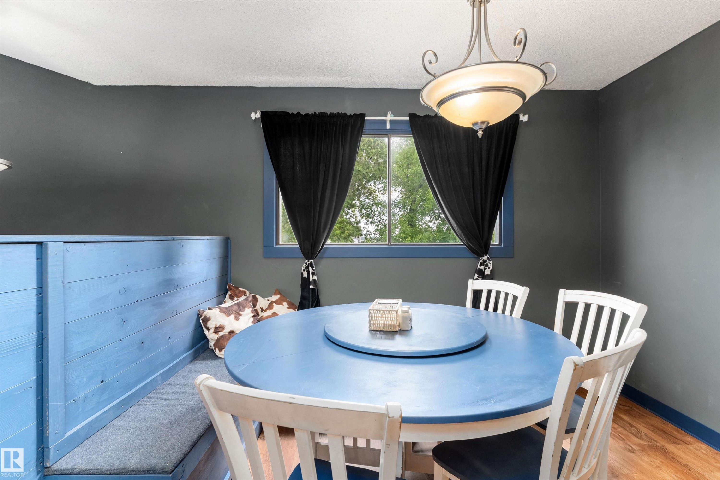 14 2 Avenue, Hay Lakes, AB - Indoor Photo Showing Dining Room