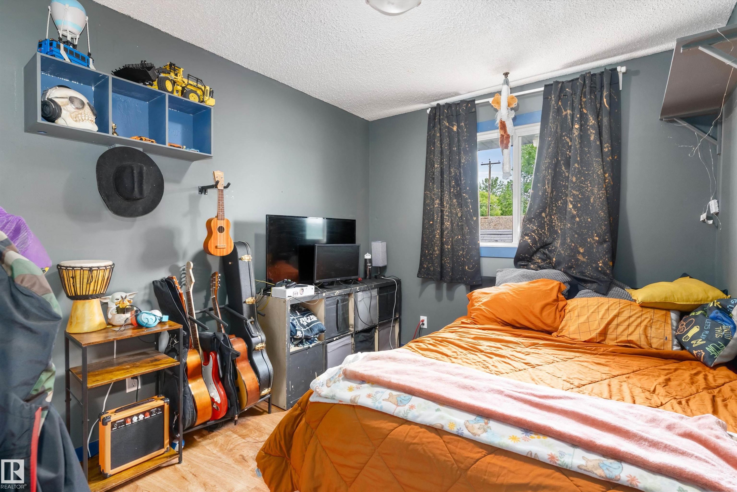 14 2 Avenue, Hay Lakes, AB - Indoor Photo Showing Bedroom