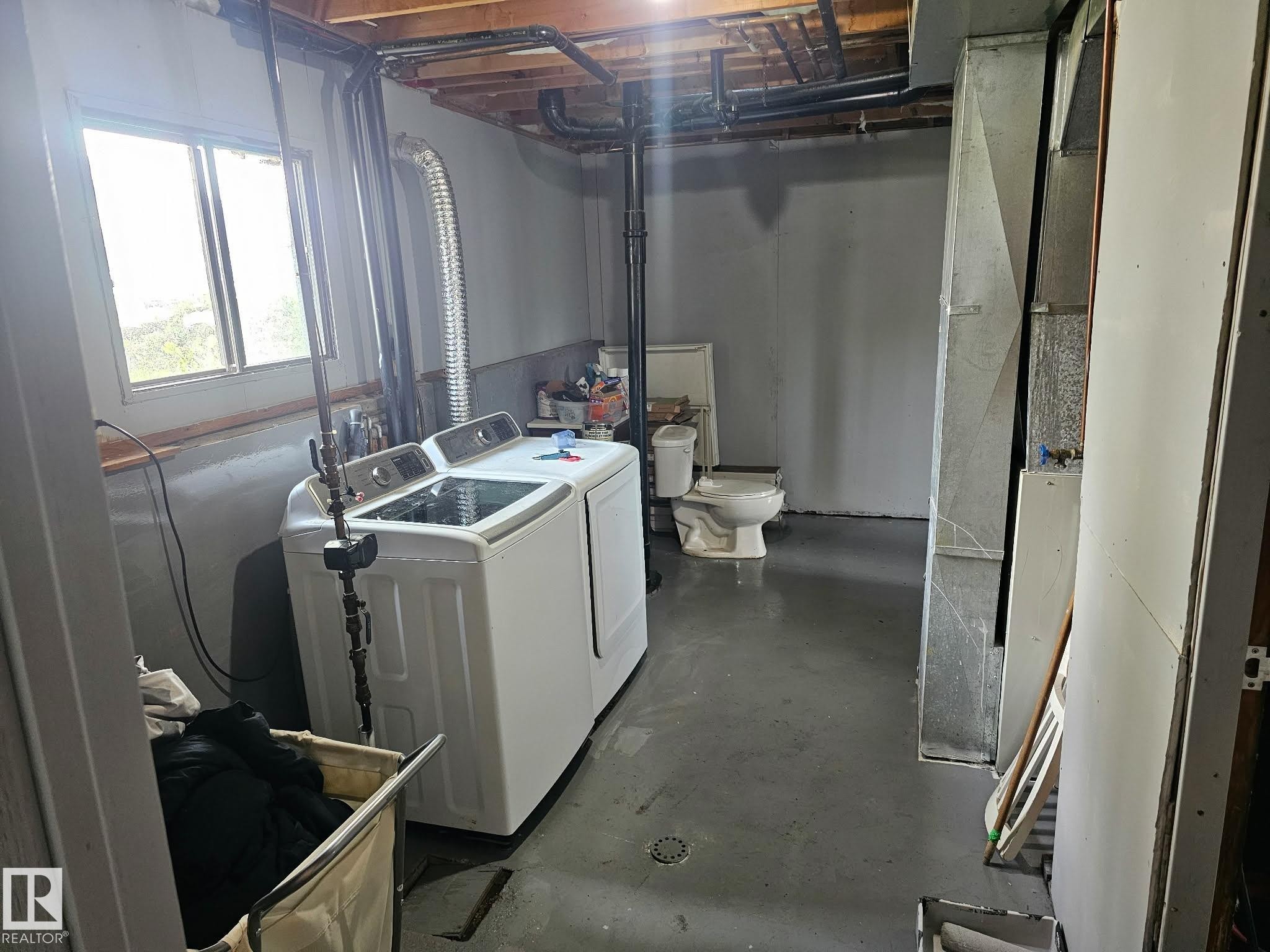 14 2 Avenue, Hay Lakes, AB - Indoor Photo Showing Laundry Room