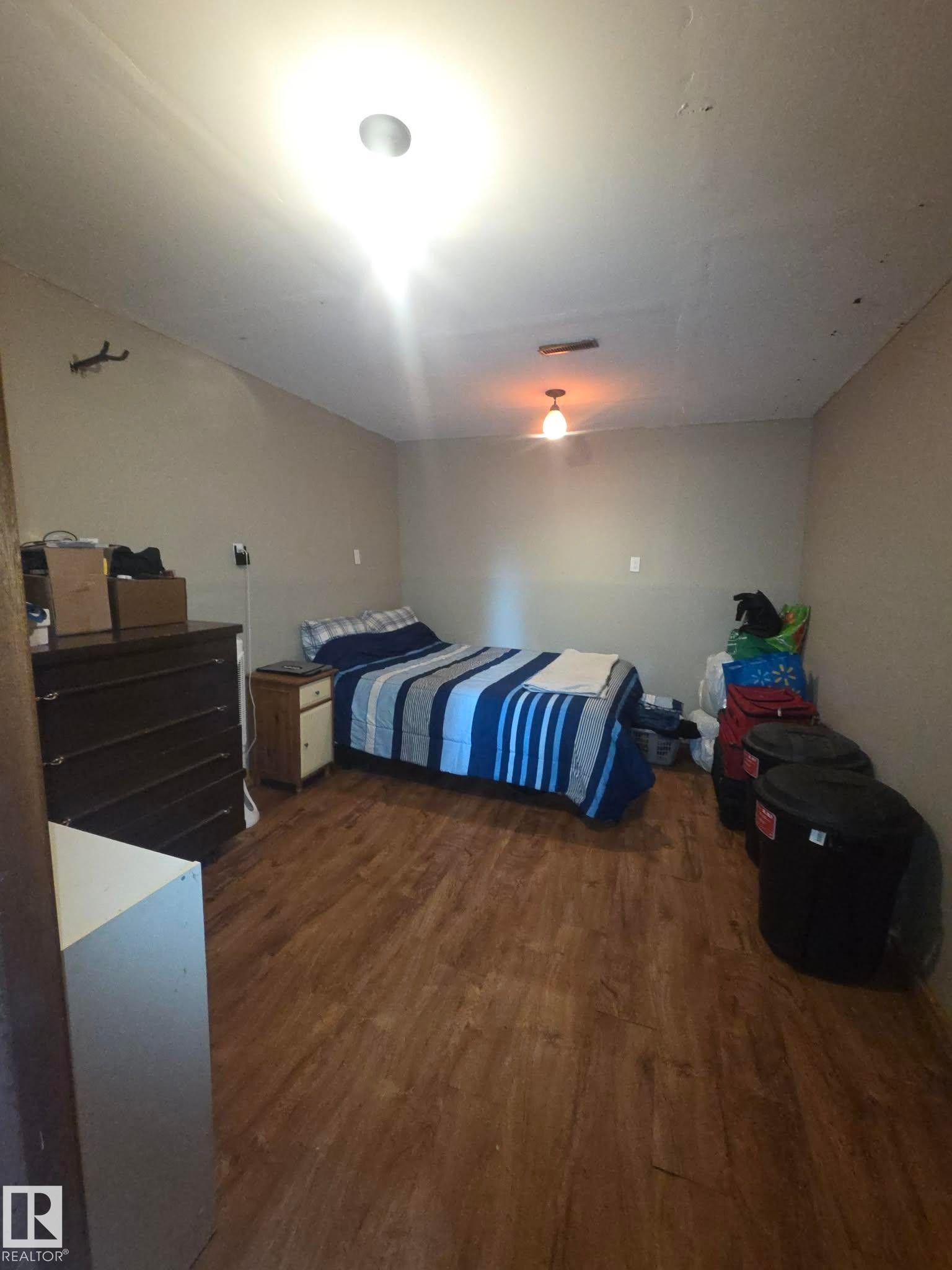 14 2 Avenue, Hay Lakes, AB - Indoor Photo Showing Bedroom