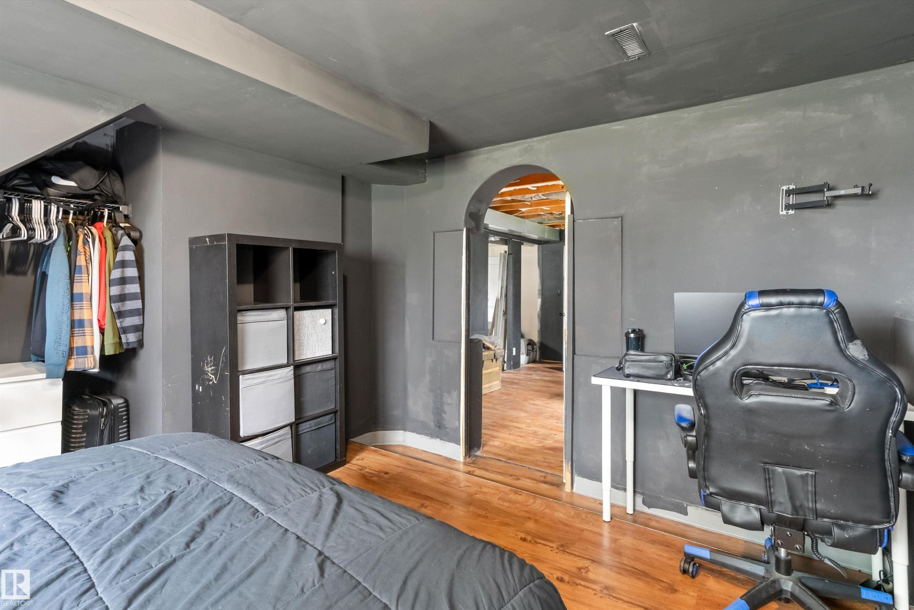 14 2 Avenue, Hay Lakes, AB - Indoor