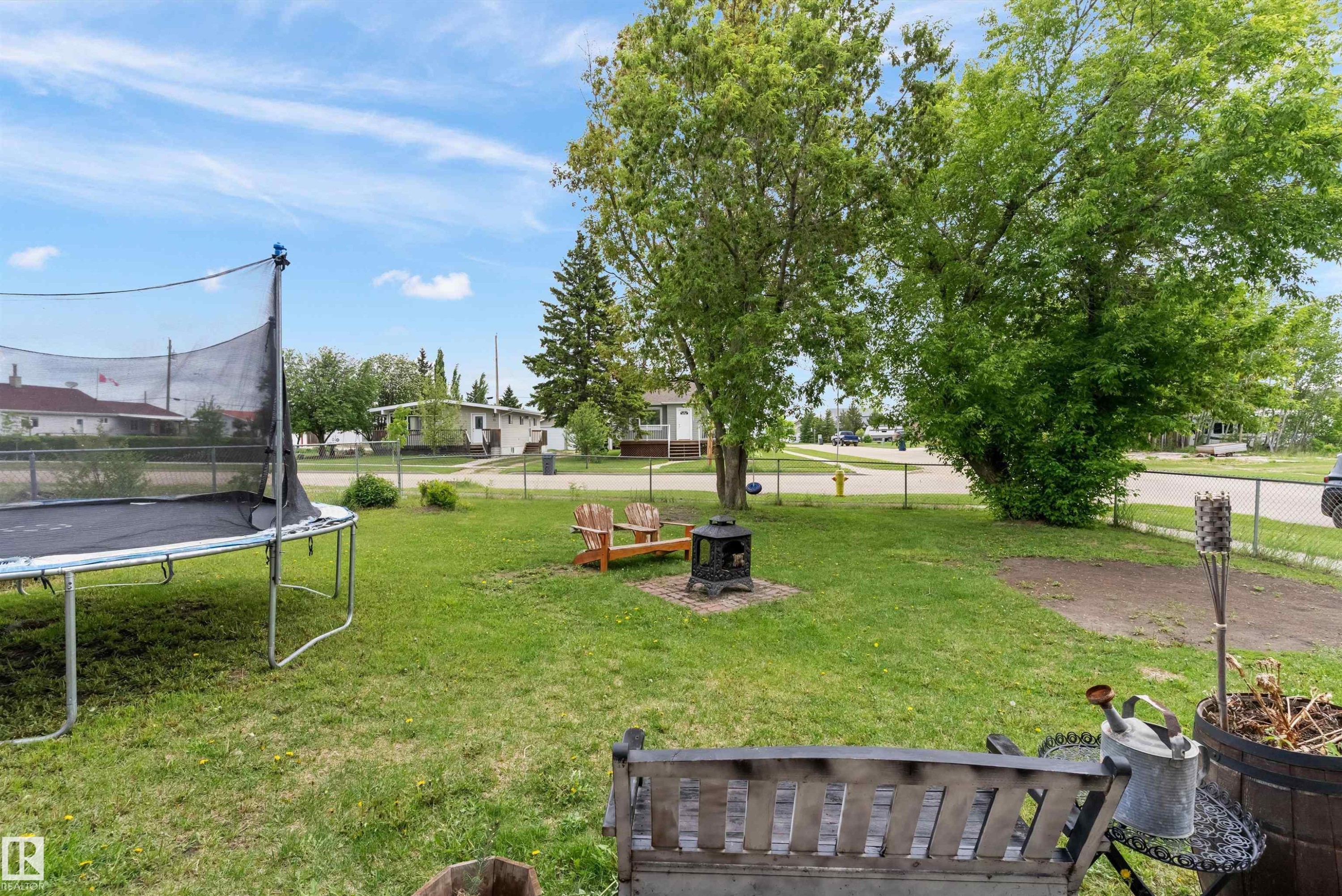 14 2 Avenue, Hay Lakes, AB - Outdoor