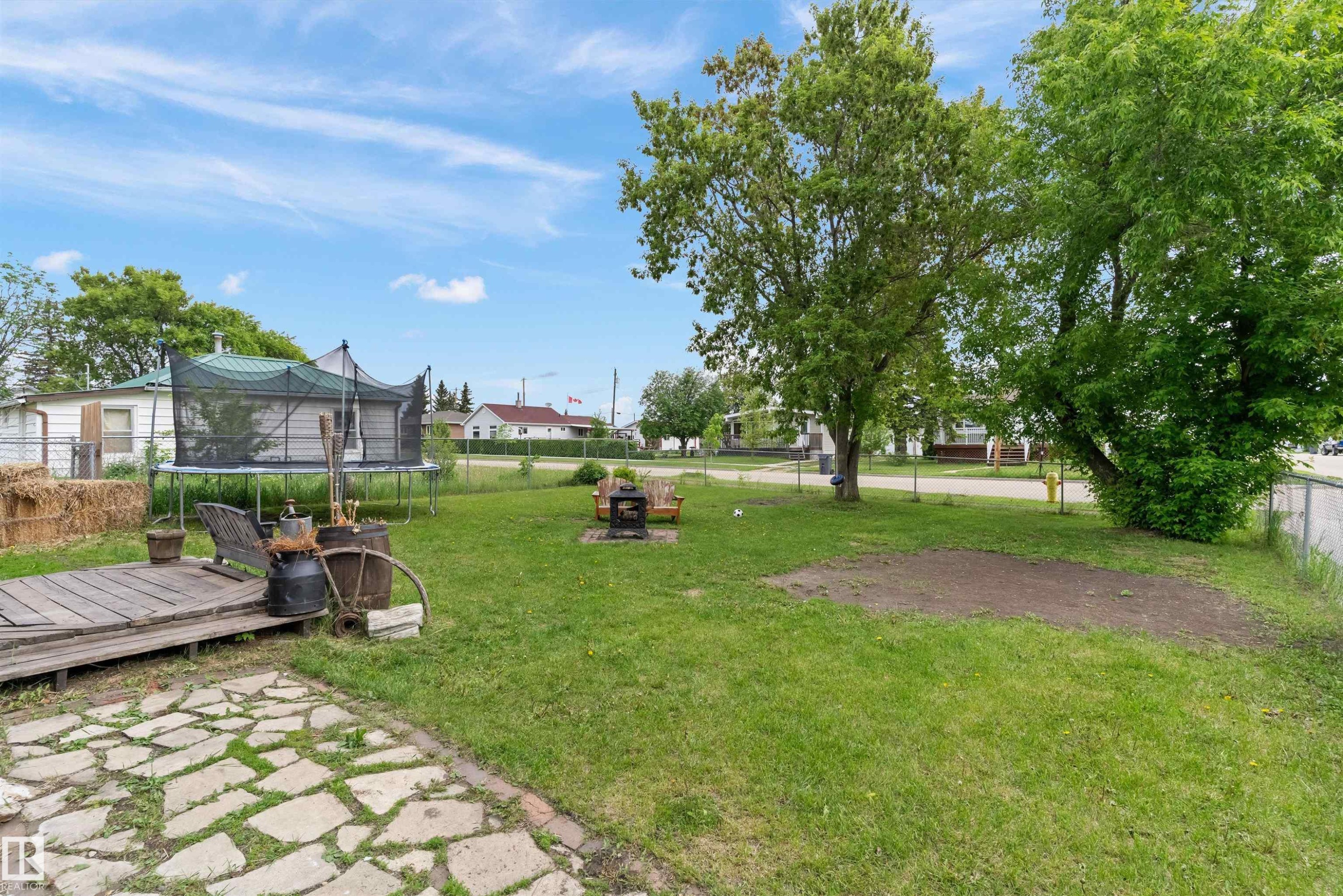 14 2 Avenue, Hay Lakes, AB - Outdoor