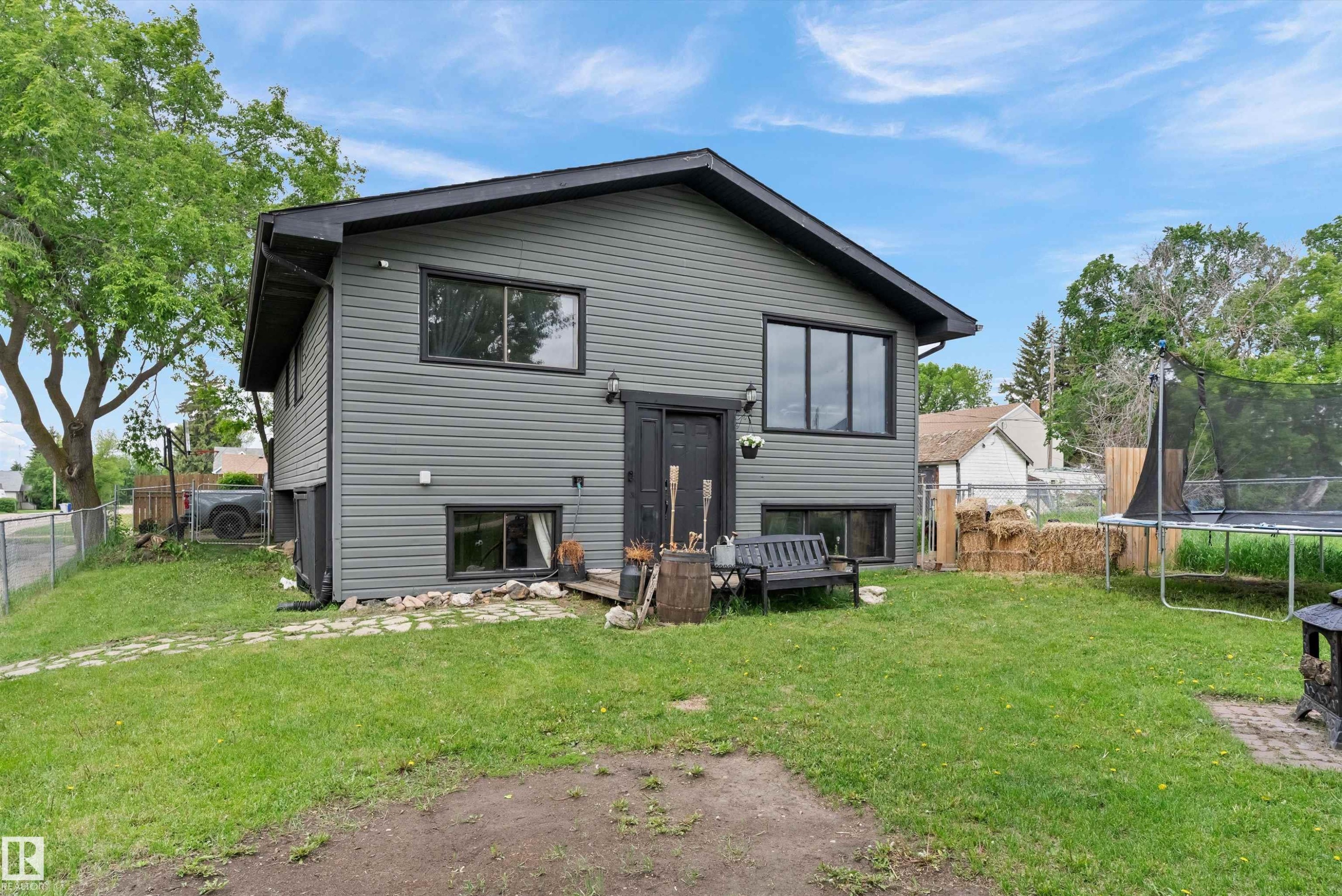 14 2 Avenue, Hay Lakes, AB - Outdoor With Exterior