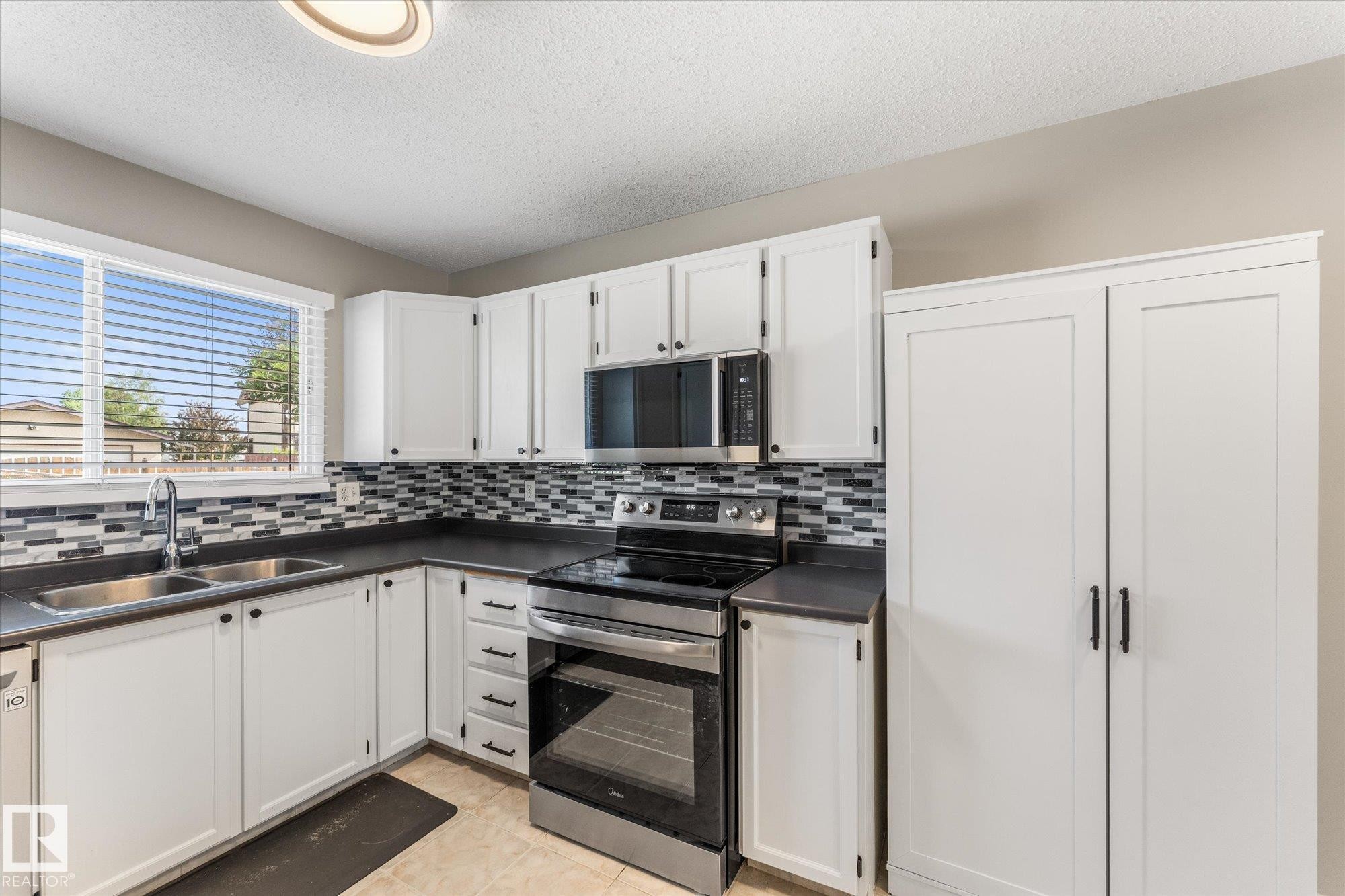 13840 30 Street, Edmonton, AB