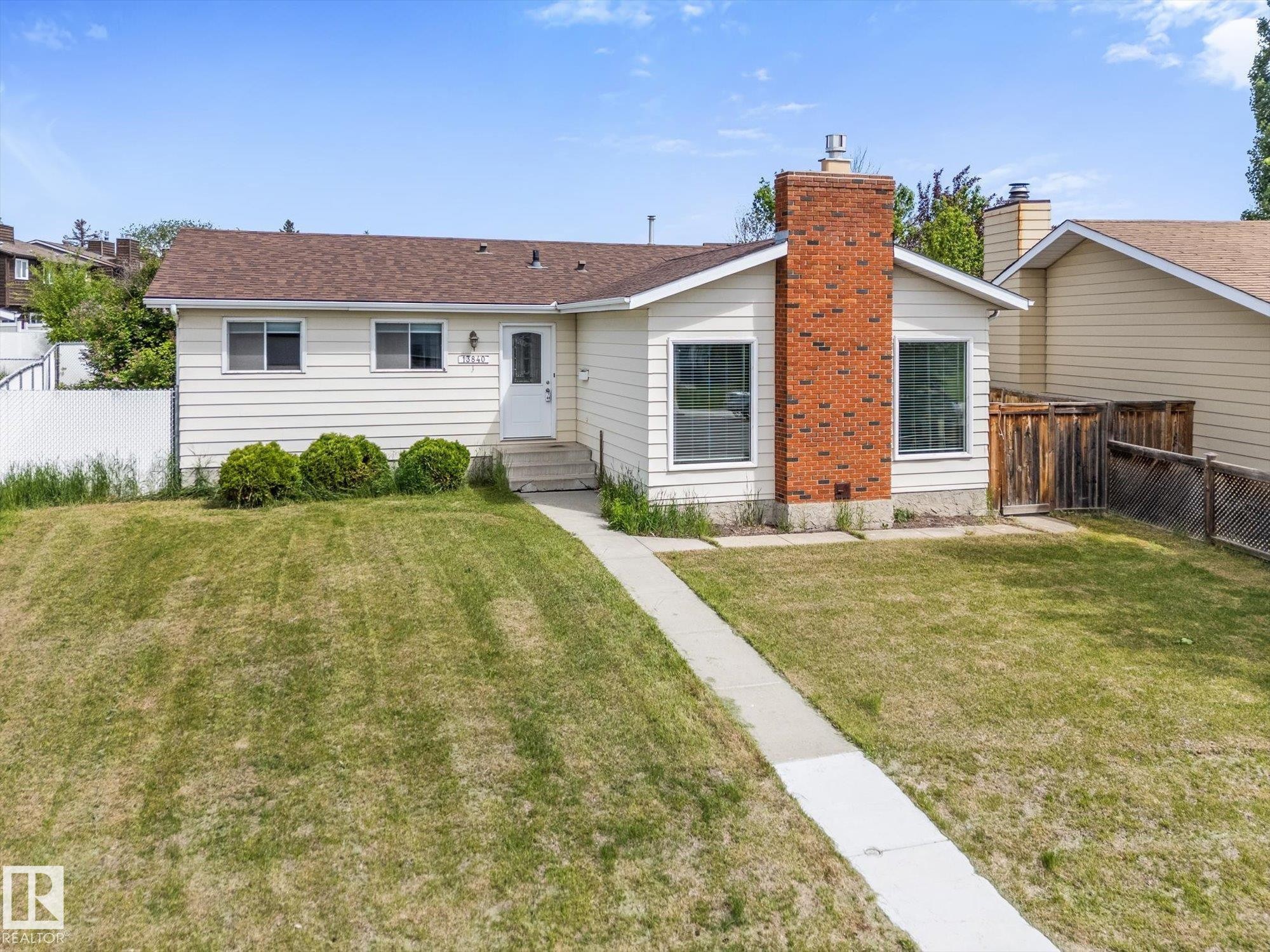13840 30 Street, Edmonton, AB