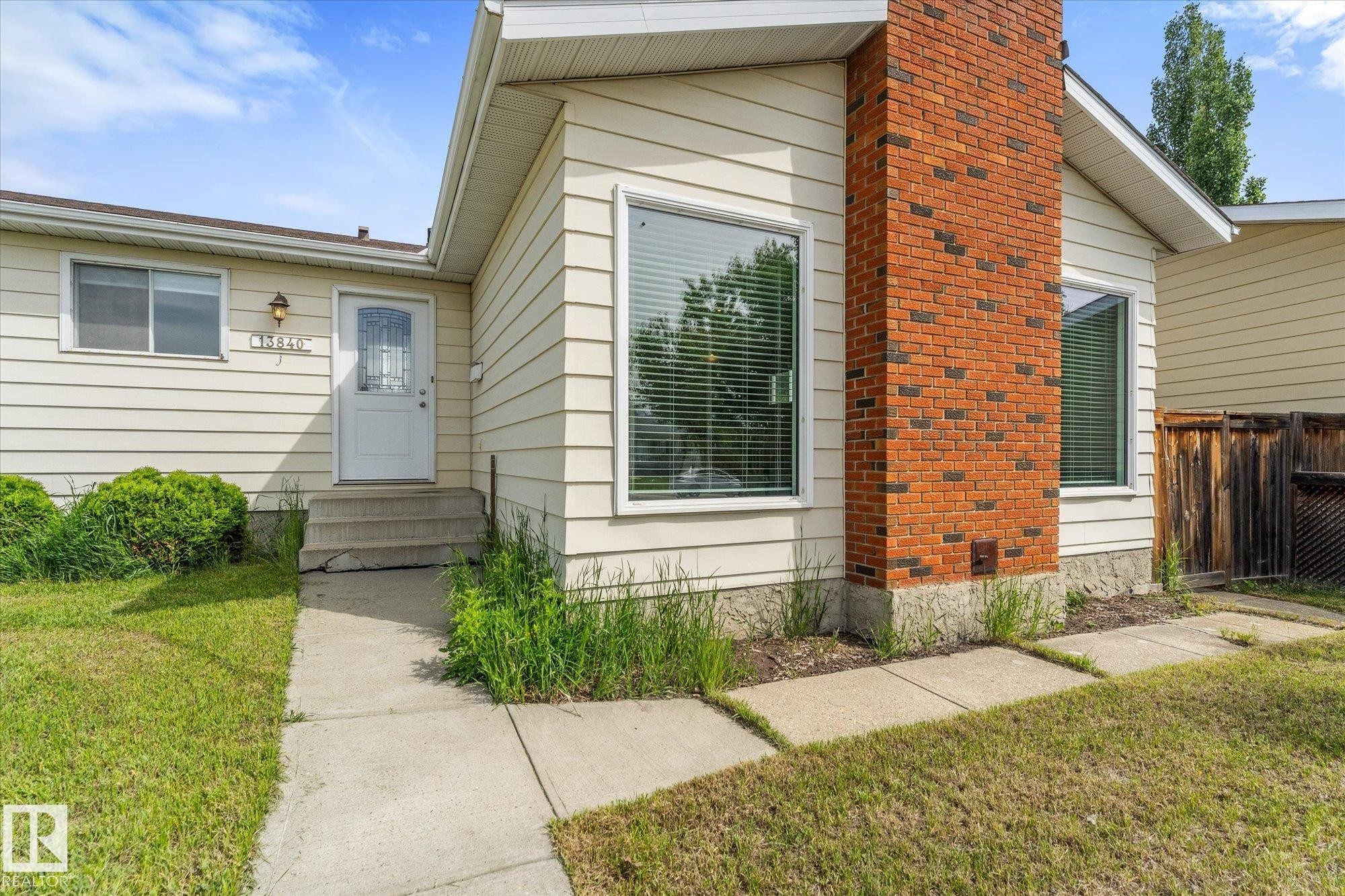 13840 30 Street, Edmonton, AB