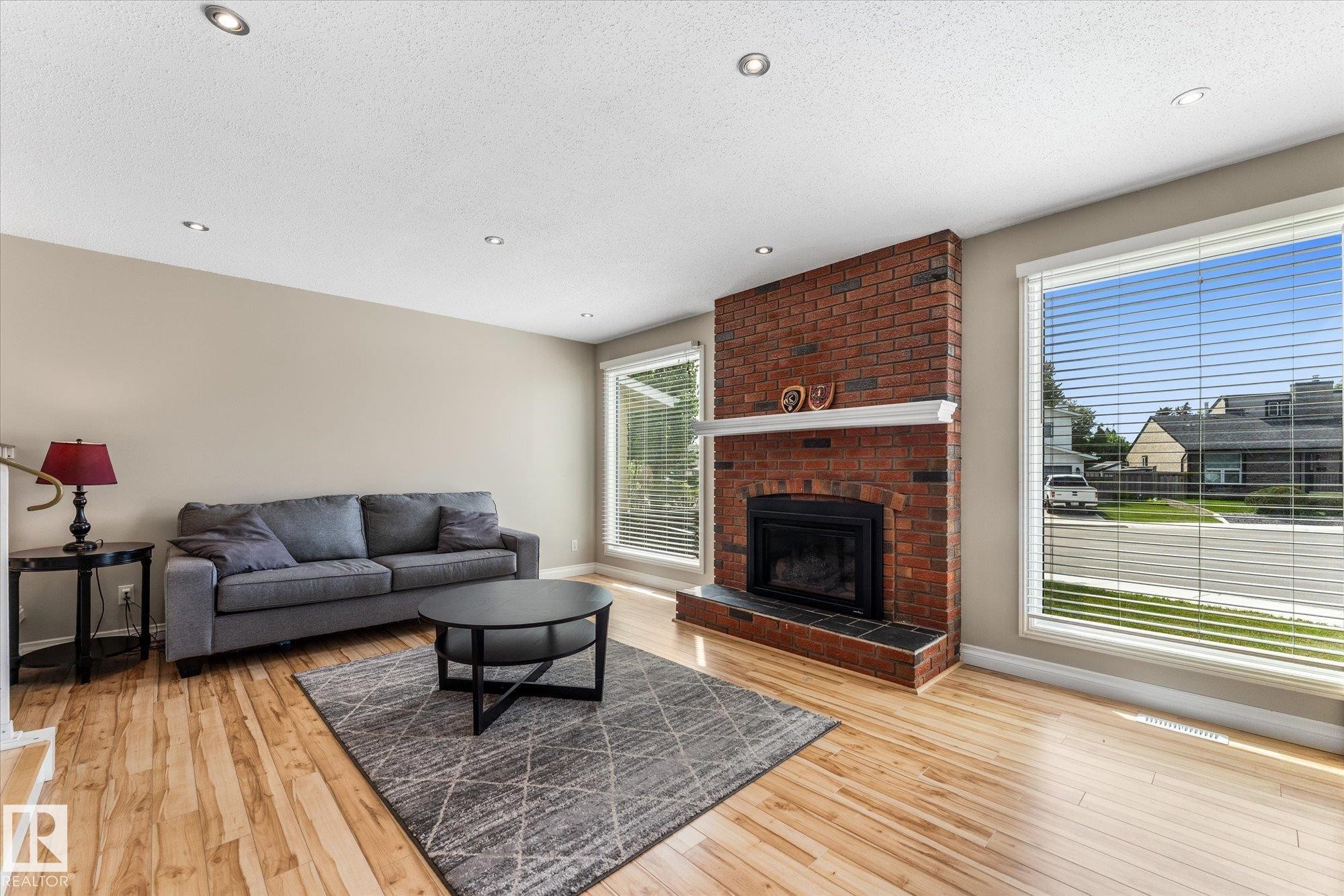 13840 30 Street, Edmonton, AB