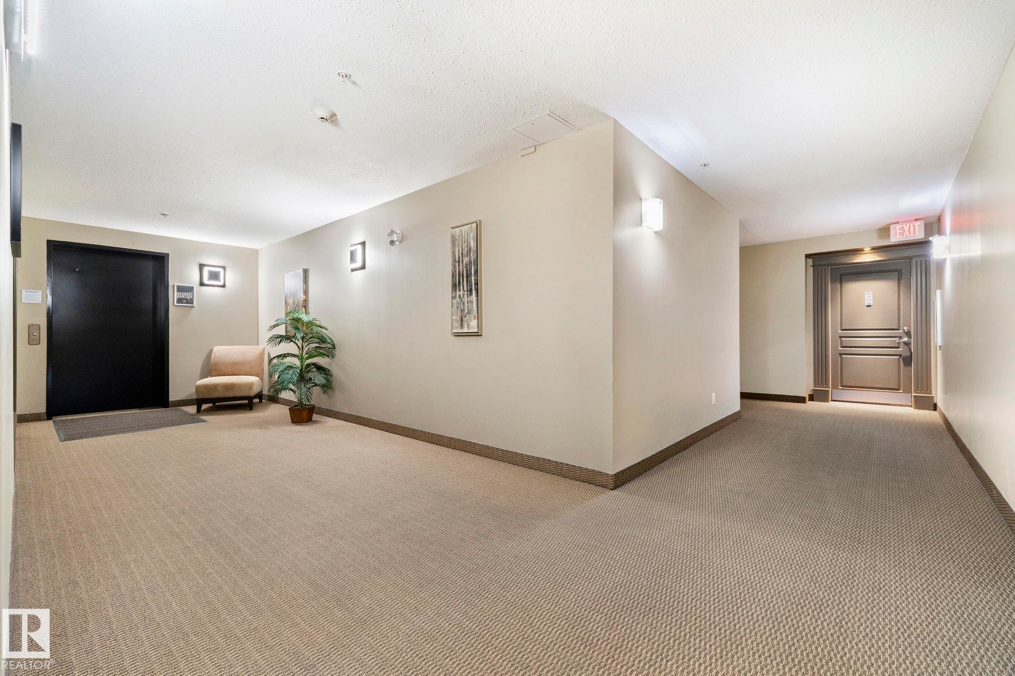 #430 160 Magrath Rd Nw, Edmonton, AB - Indoor Photo Showing Other Room