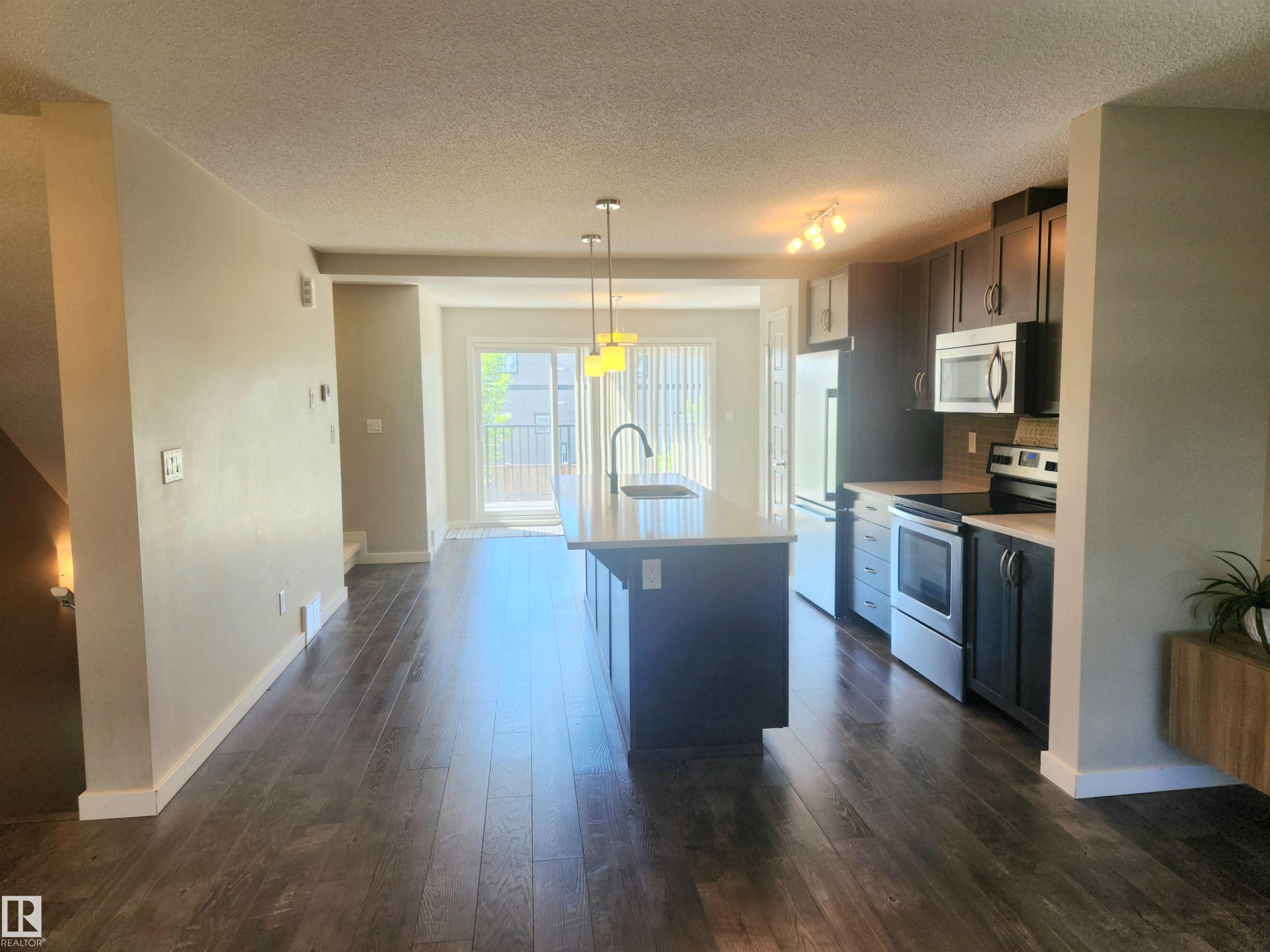 3346 15A Avenue, Edmonton, AB