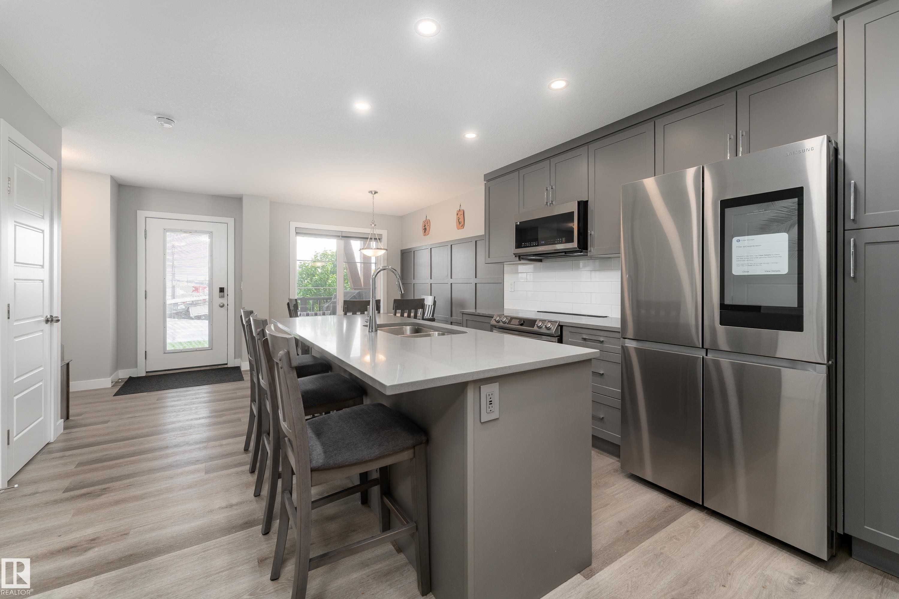 998 Stillwater Boulevard, Edmonton, AB