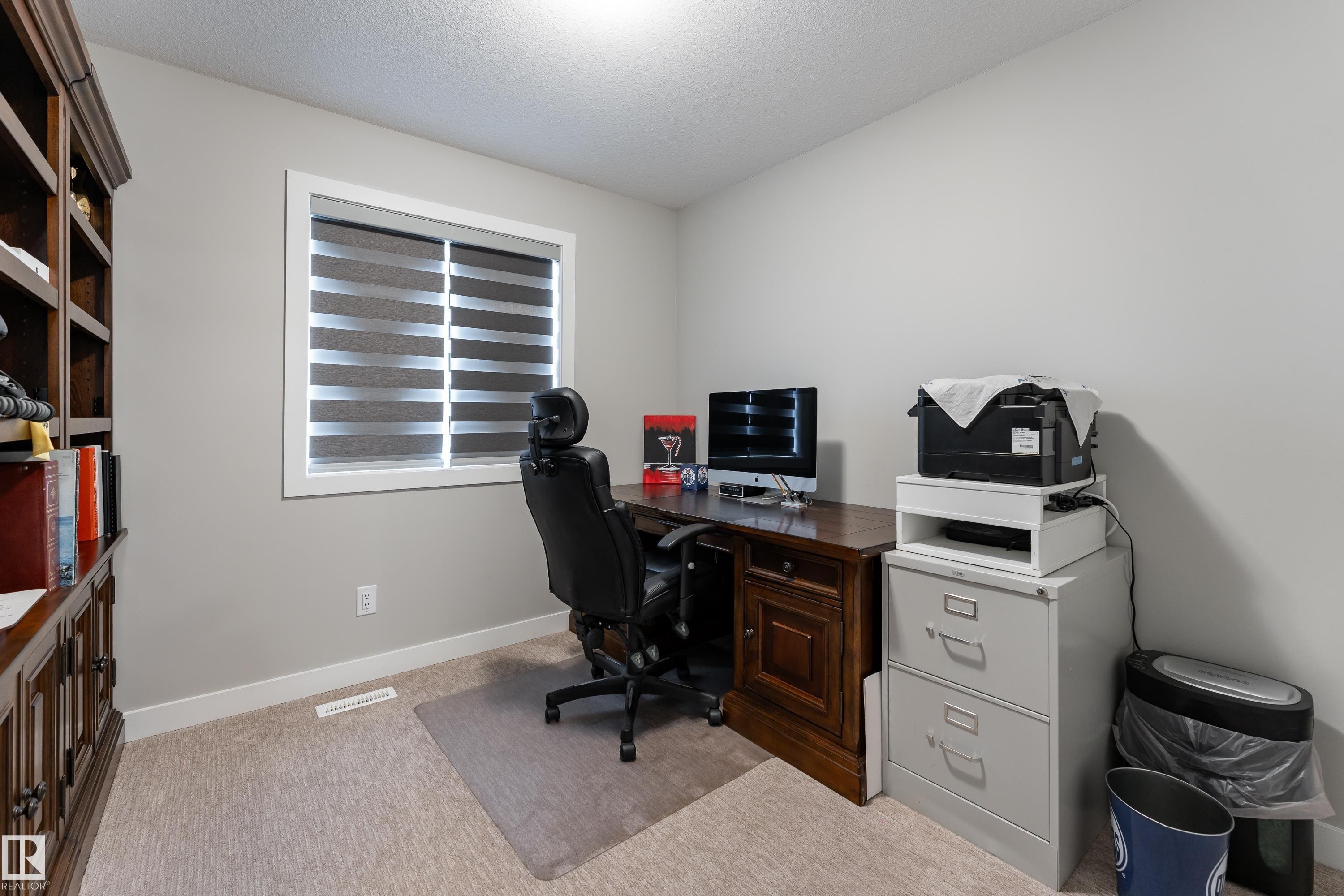 998 Stillwater Boulevard, Edmonton, AB