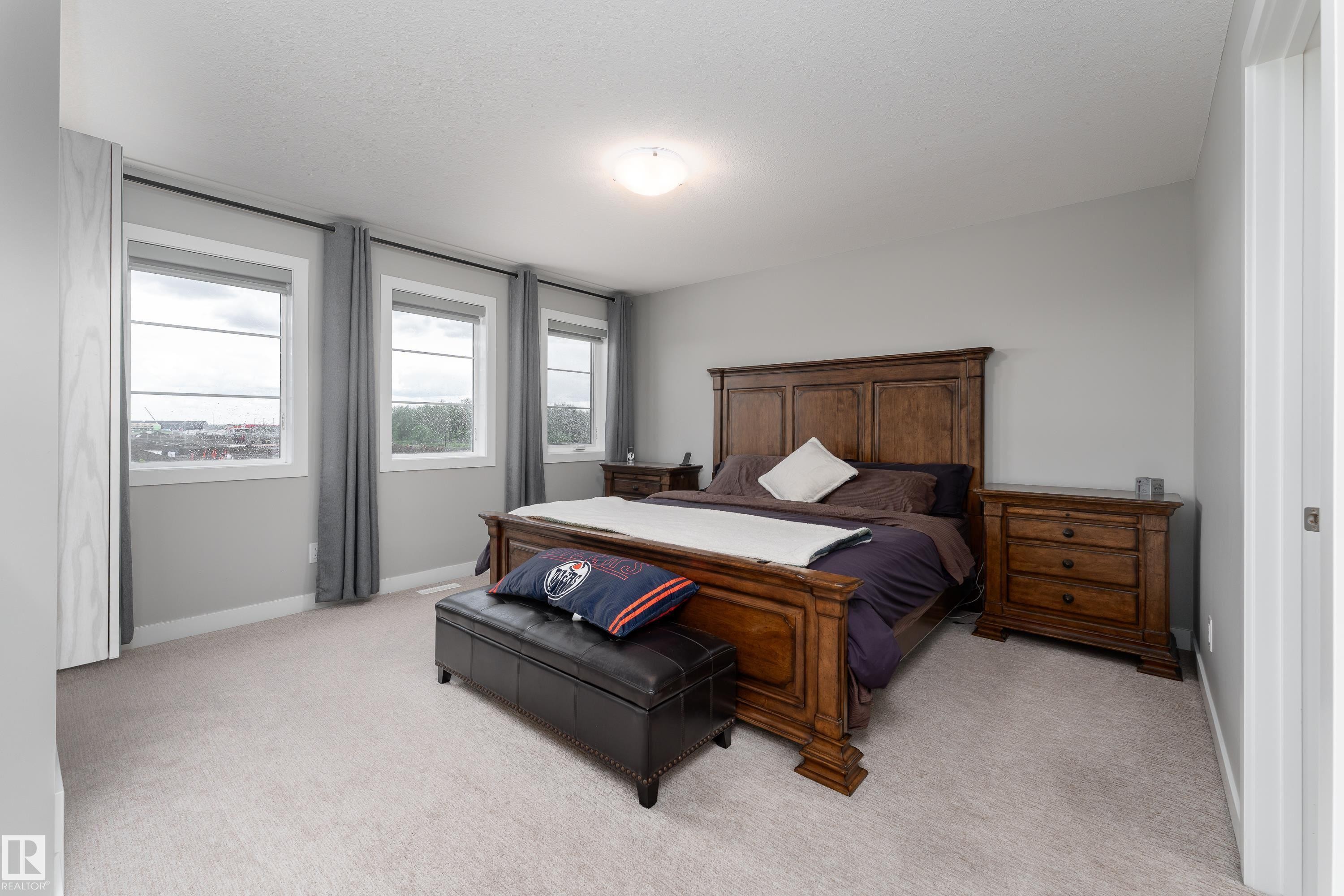 998 Stillwater Boulevard, Edmonton, AB