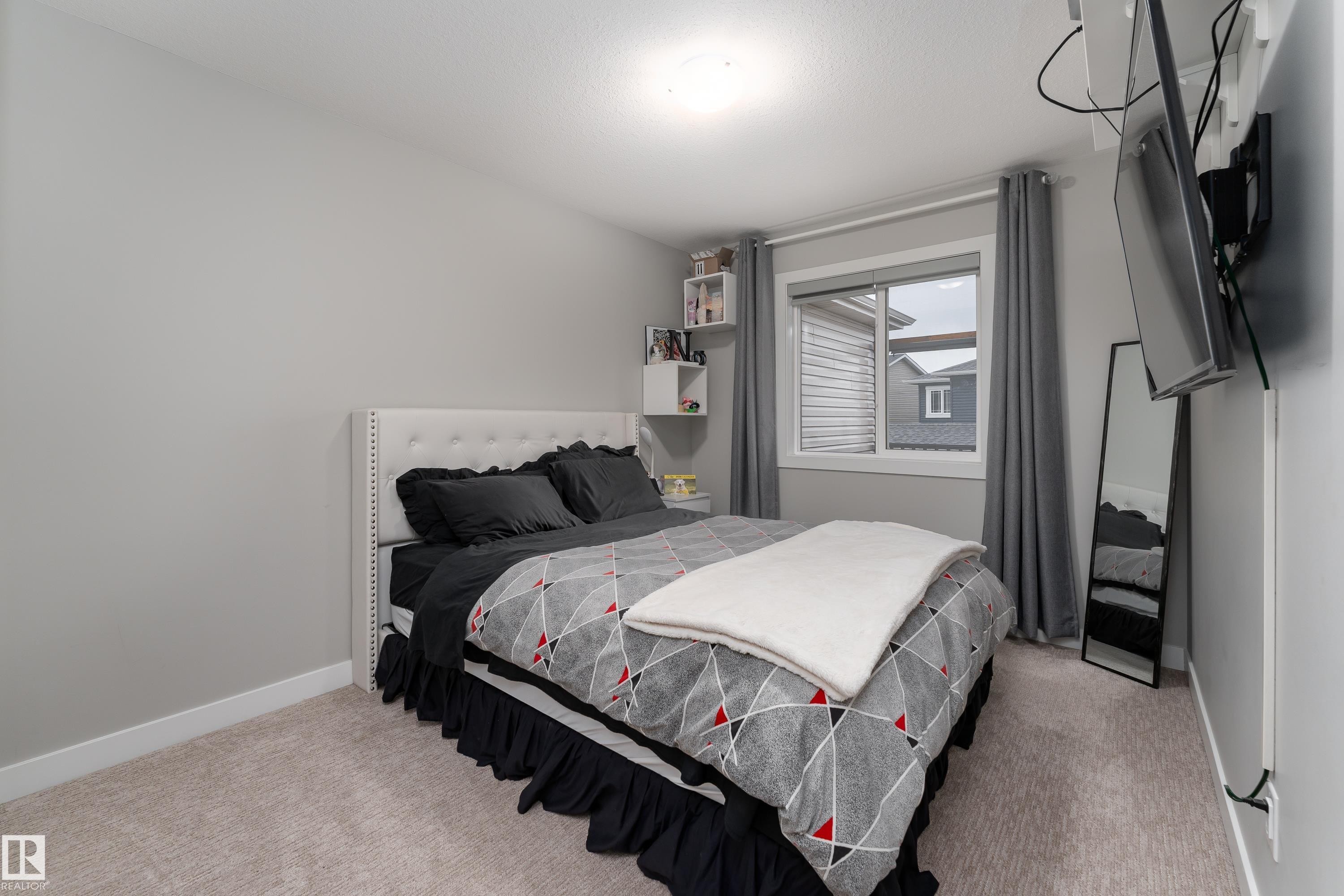 998 Stillwater Boulevard, Edmonton, AB