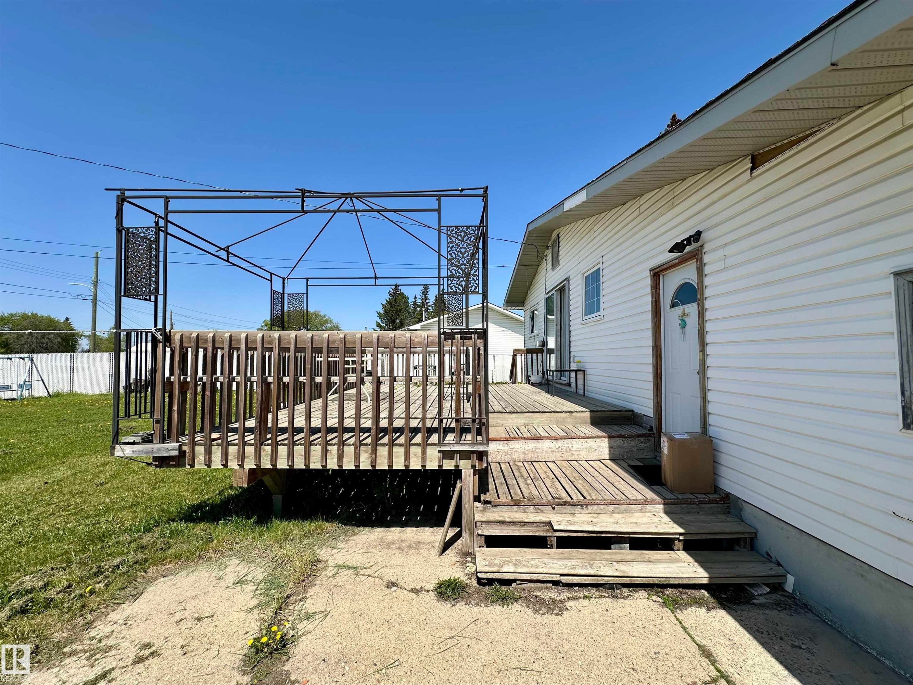 5001 Parkview Crescent, Cold Lake, AB - Outdoor With Exterior