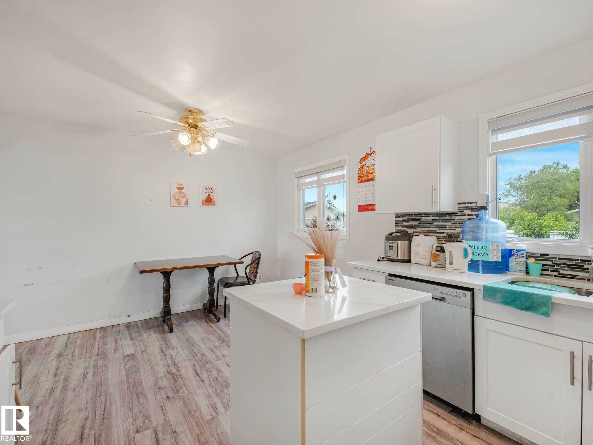 9528 151 Avenue, Edmonton, AB