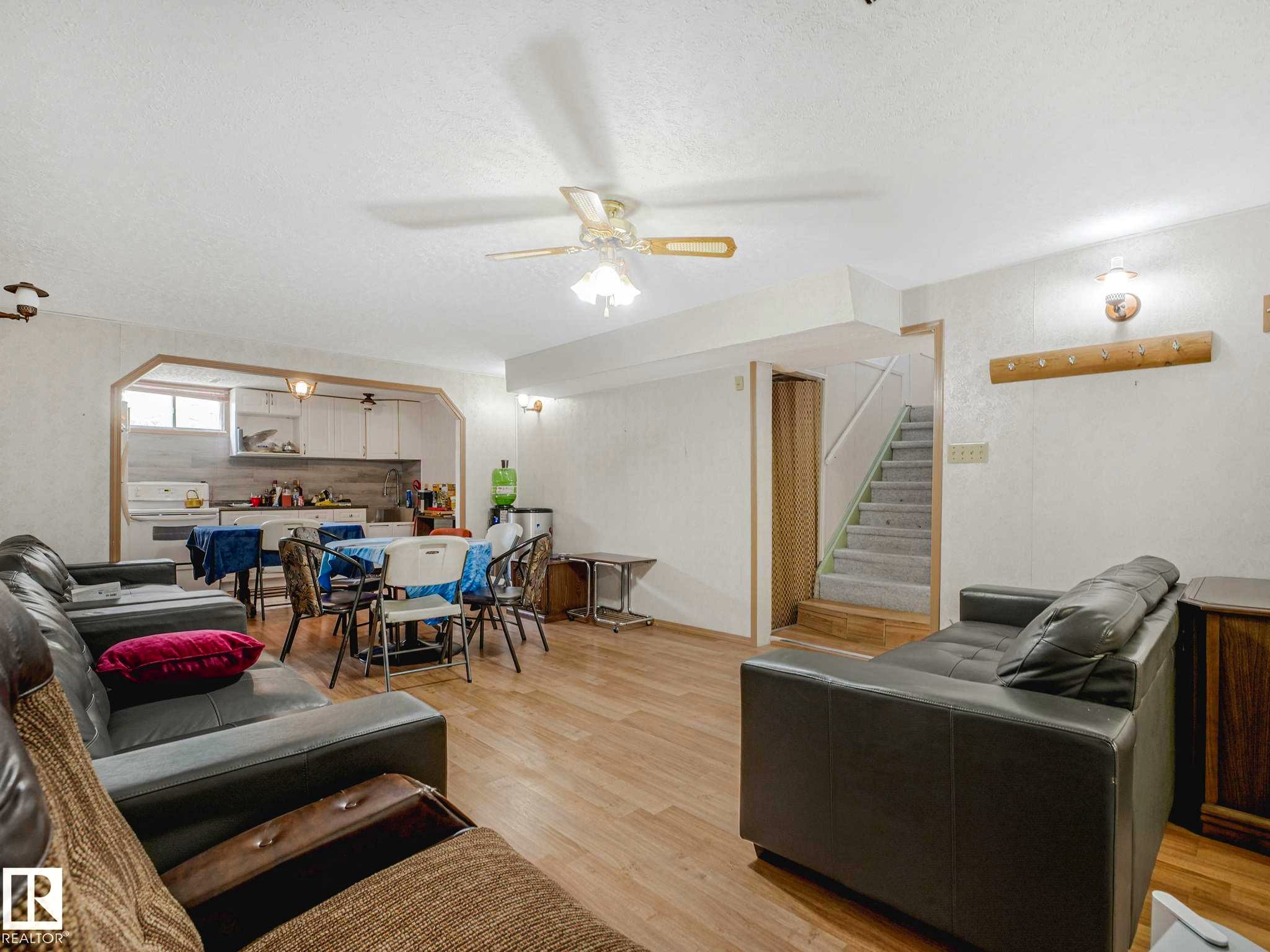 9528 151 Avenue, Edmonton, AB