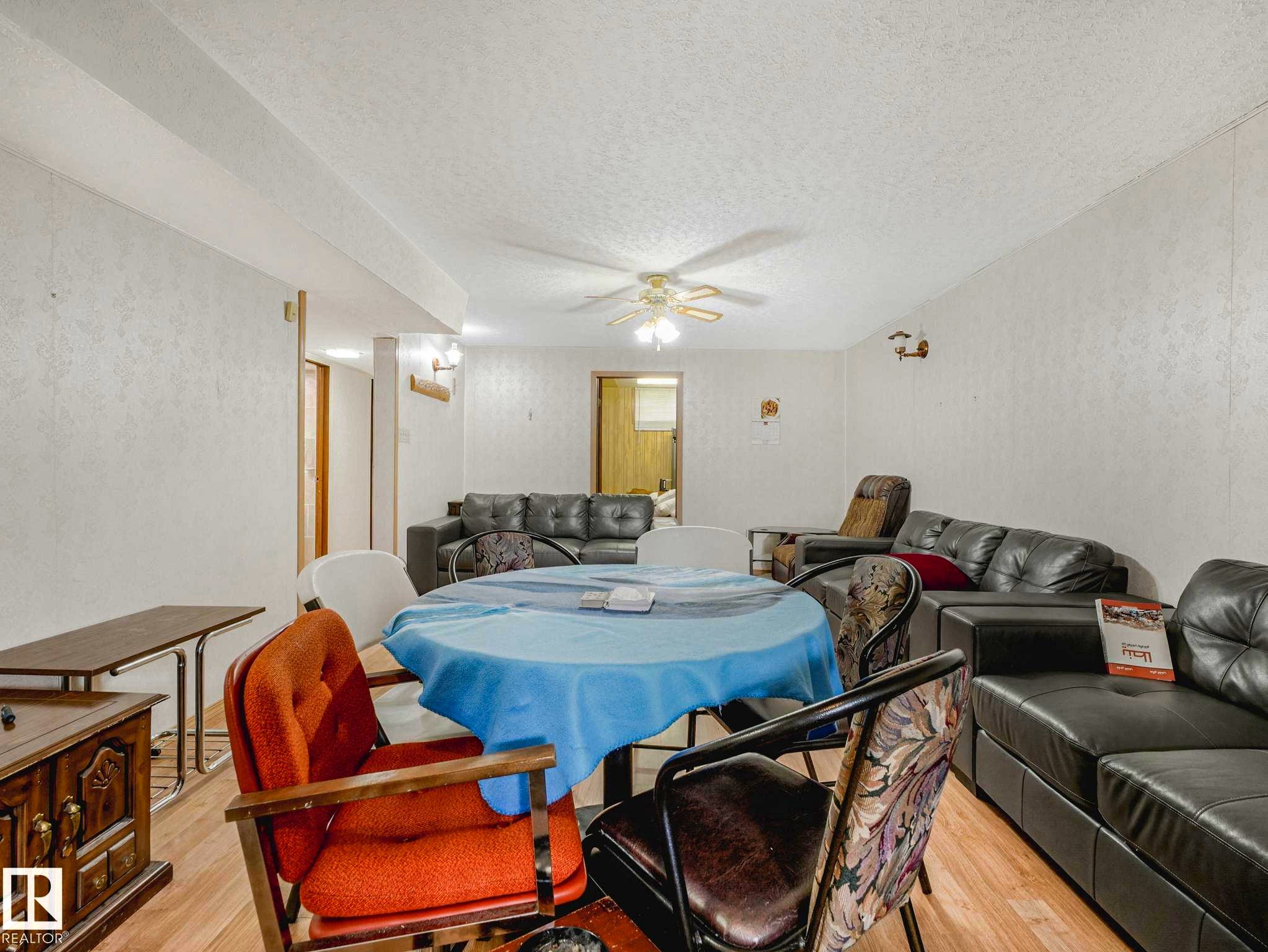 9528 151 Avenue, Edmonton, AB