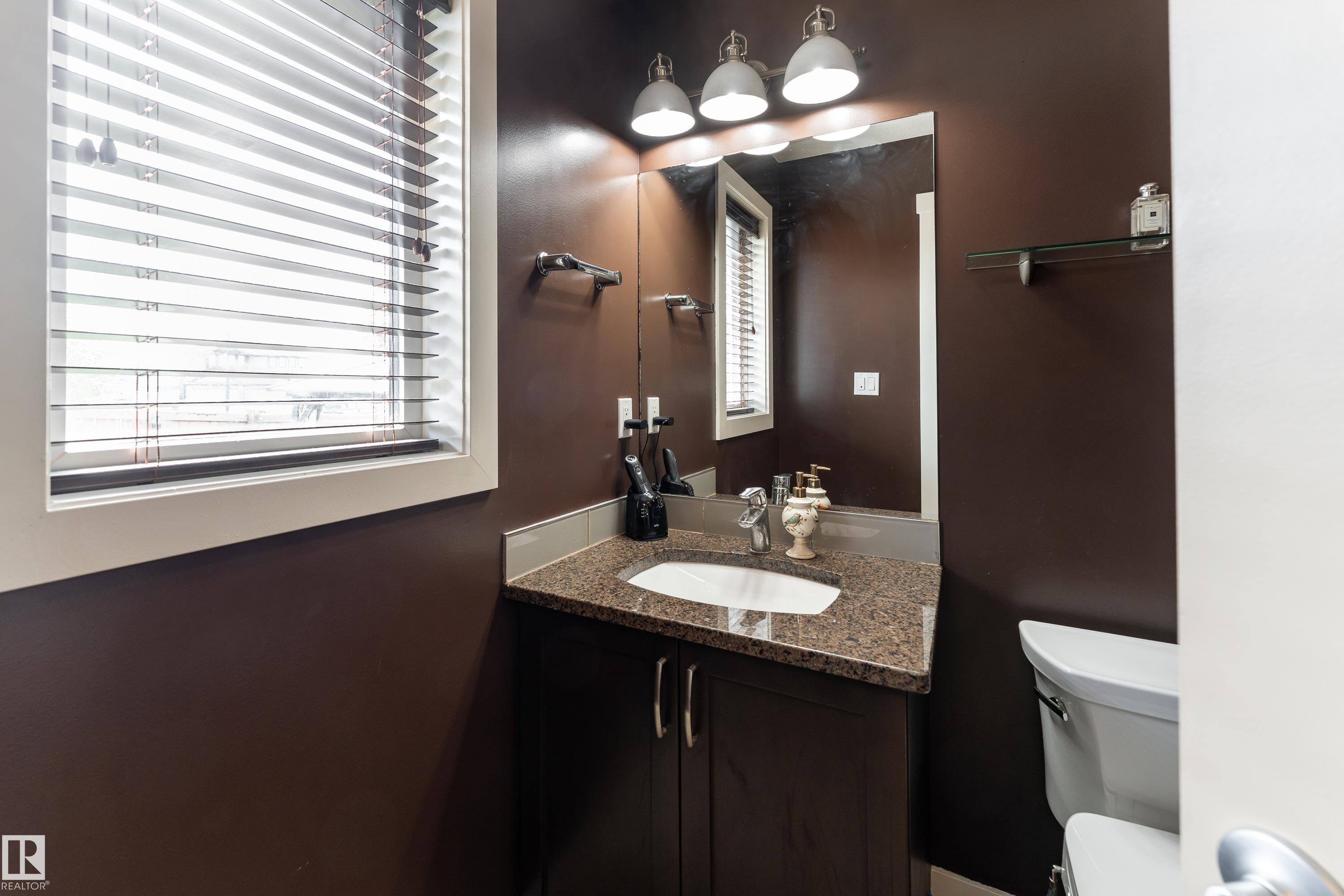 152 Cy Becker Boulevard, Edmonton, AB