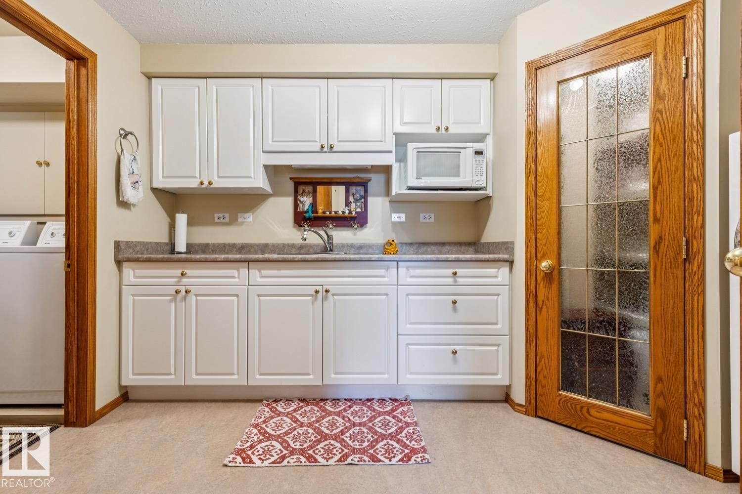 Kitchen - 5131 152A Avenue, Edmonton, AB