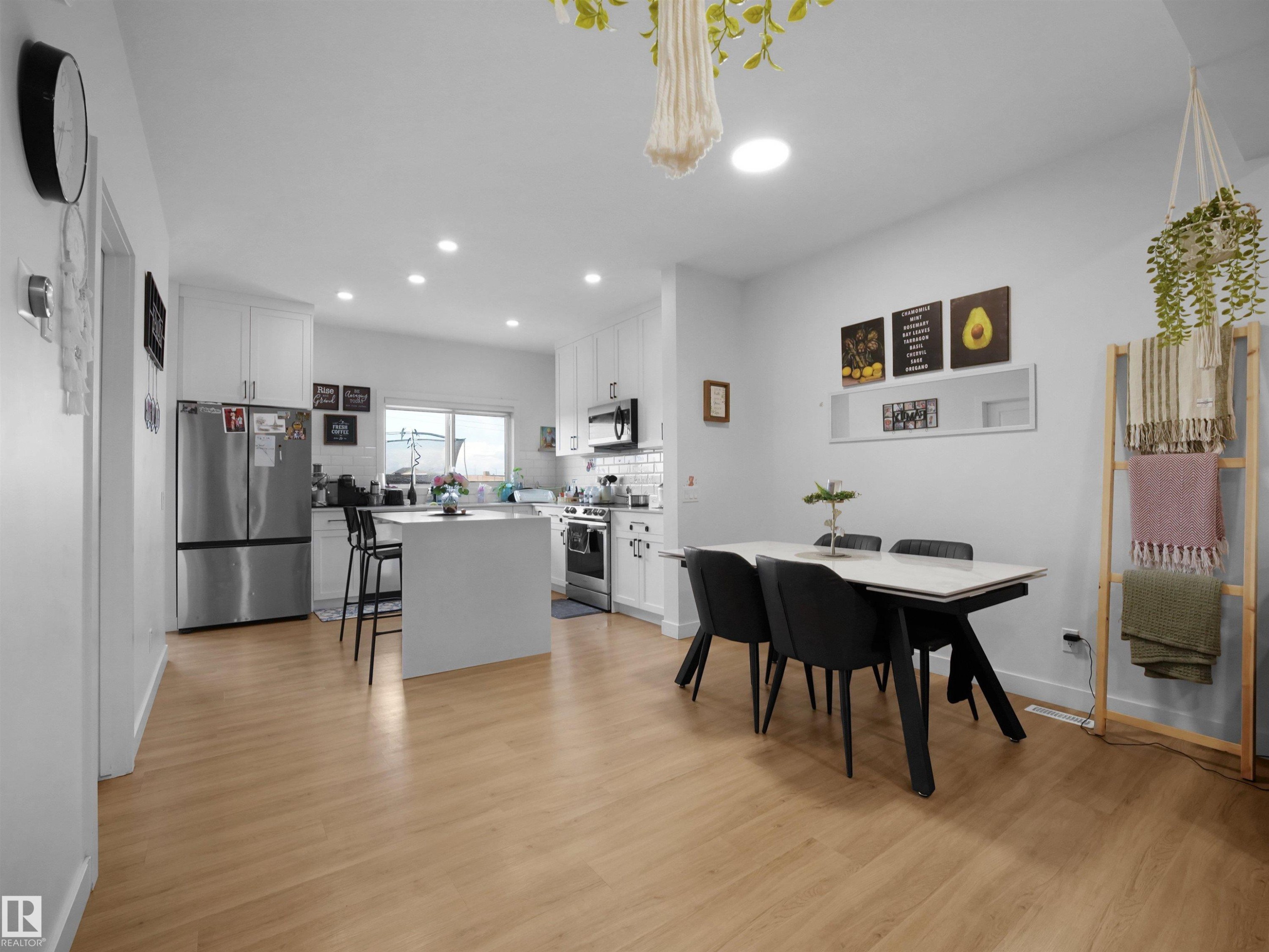 Dining area - 19316 29 Avenue, Edmonton, AB