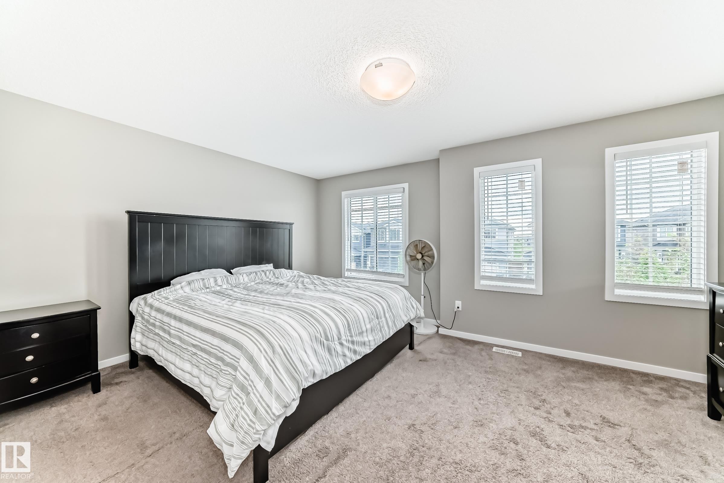 893 Ebbers Crescent, Edmonton, AB