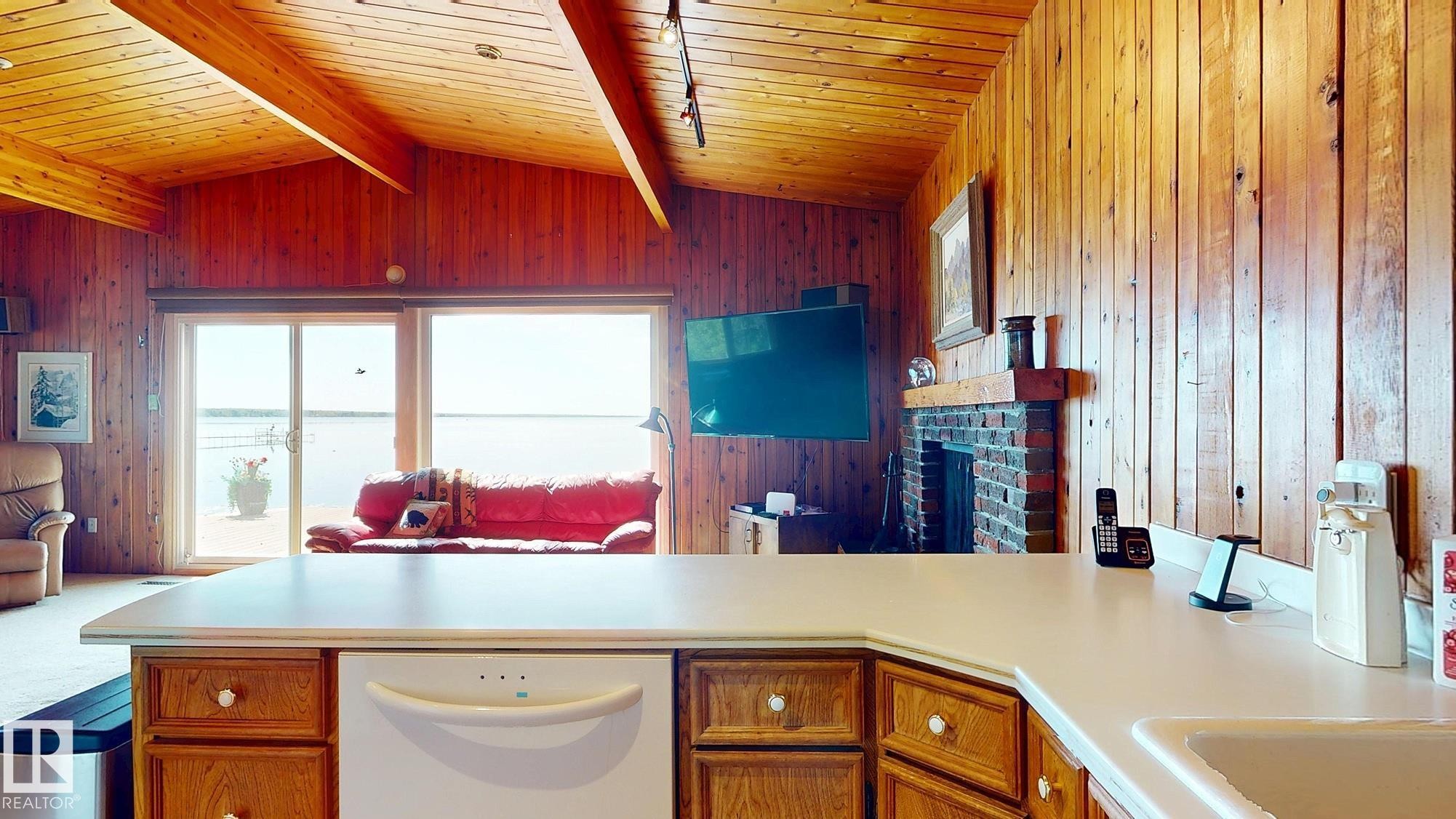 98 Argentia Beach, Rural Wetaskiwin County, AB