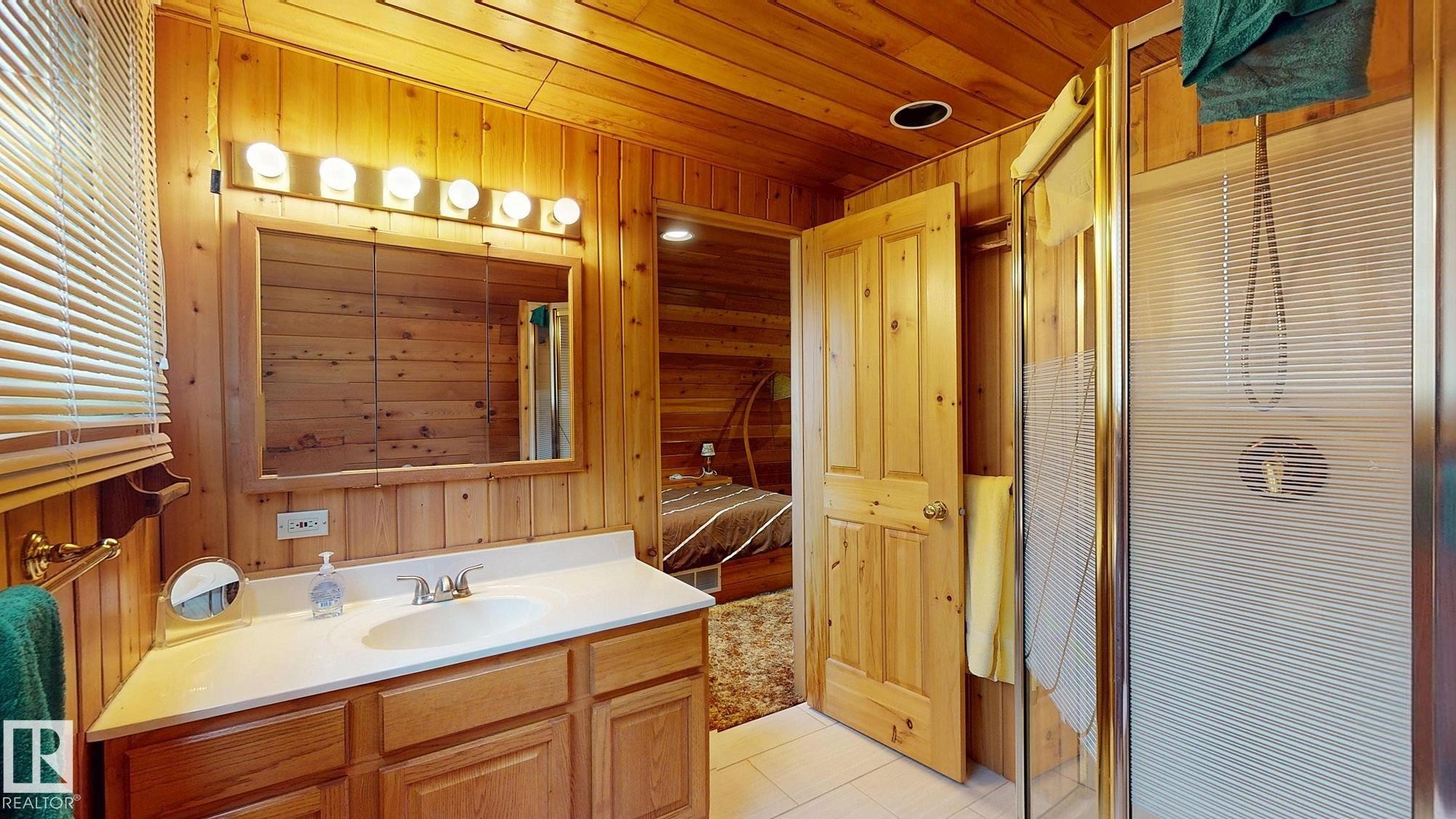98 Argentia Beach, Rural Wetaskiwin County, AB