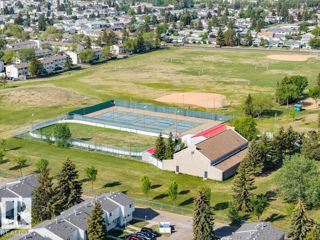 243 Dickinsfield Crest, Edmonton, AB