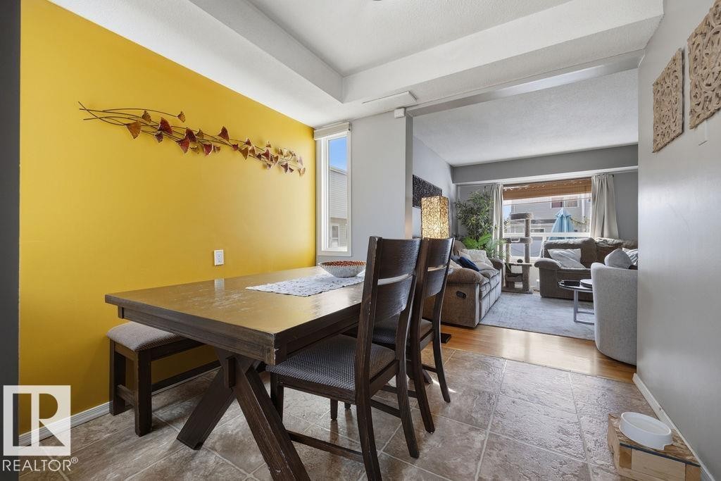 243 Dickinsfield Crest, Edmonton, AB