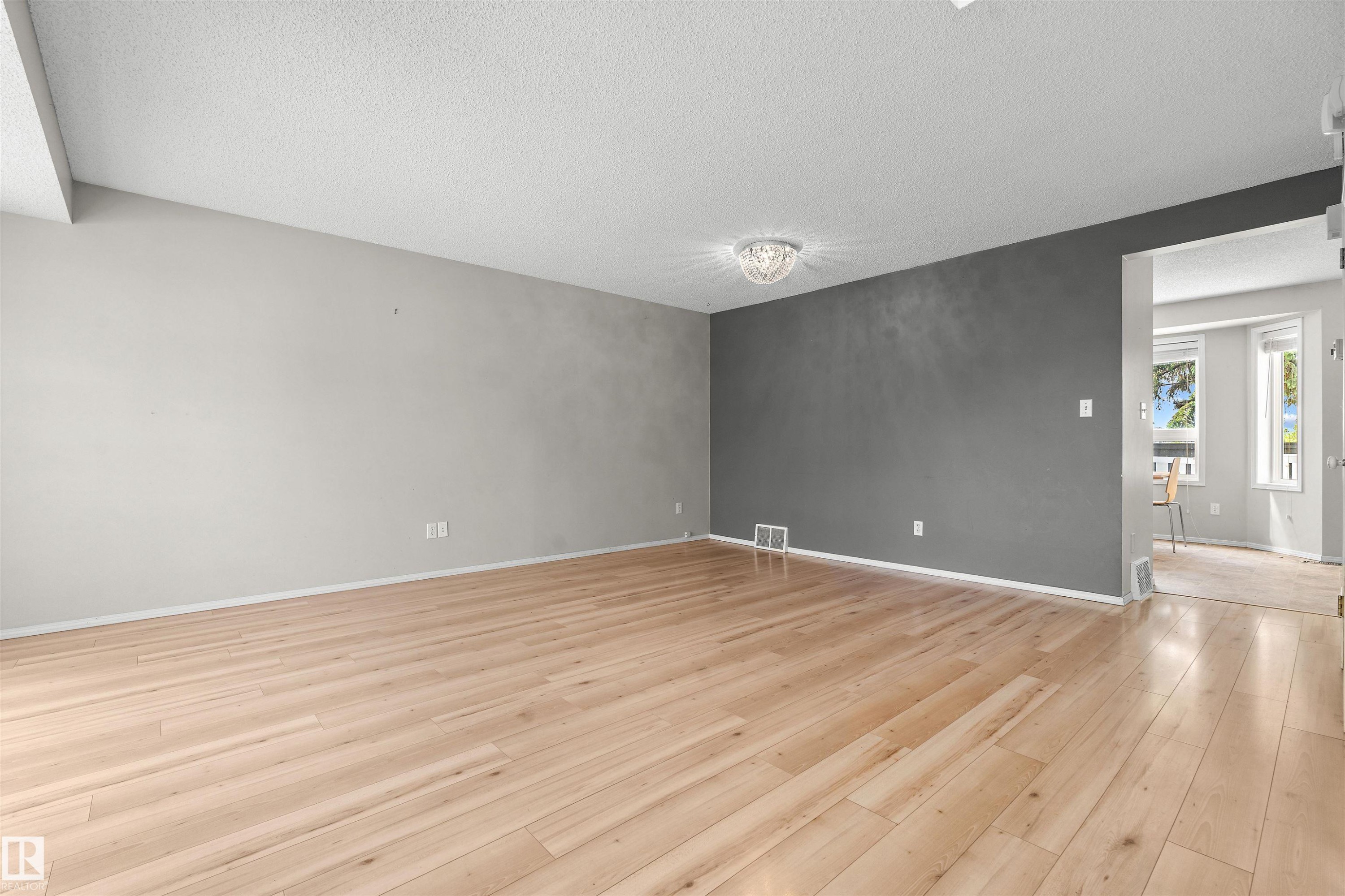 #32 3311 58 St Nw, Edmonton, AB