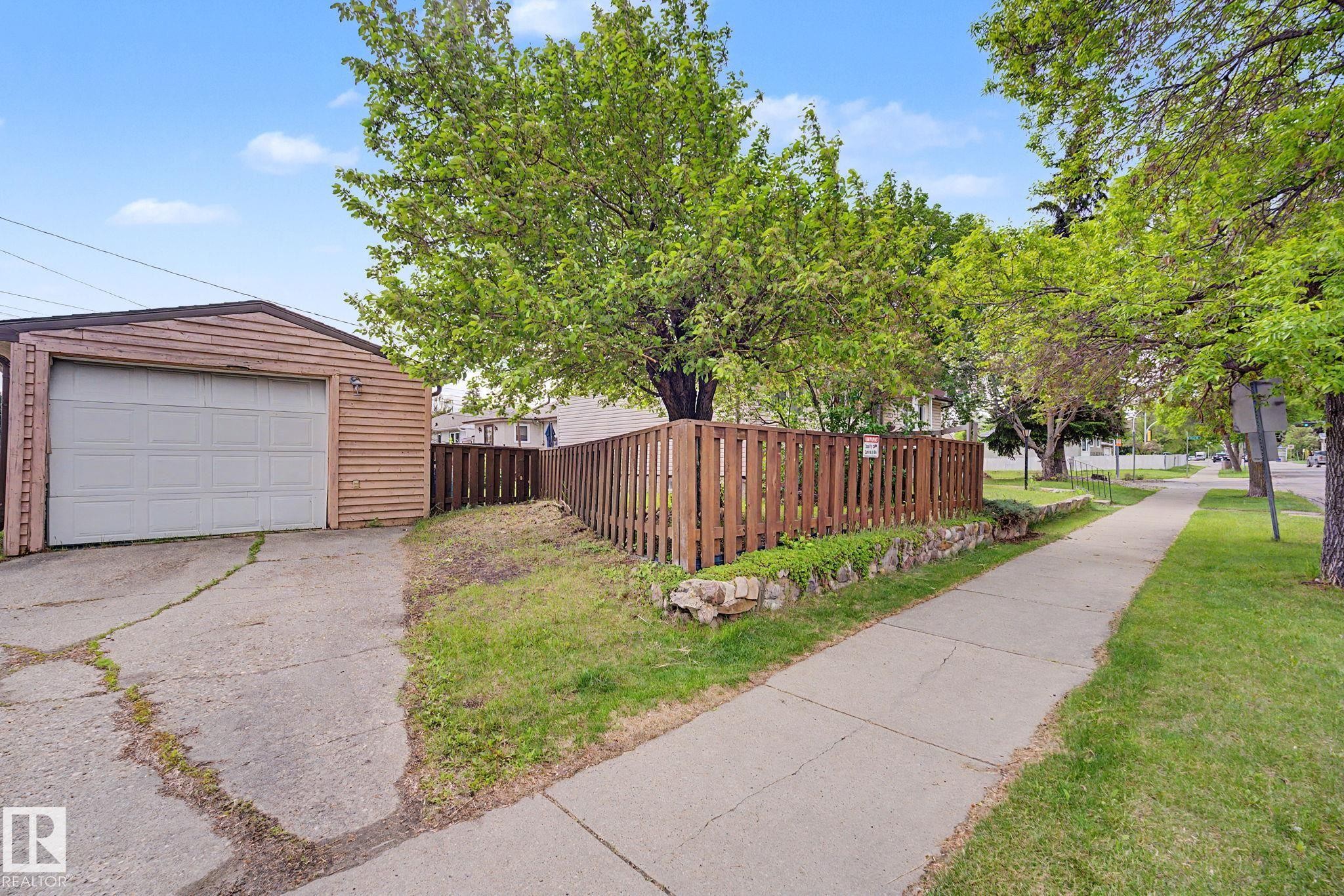 10731 163 Street, Edmonton, AB