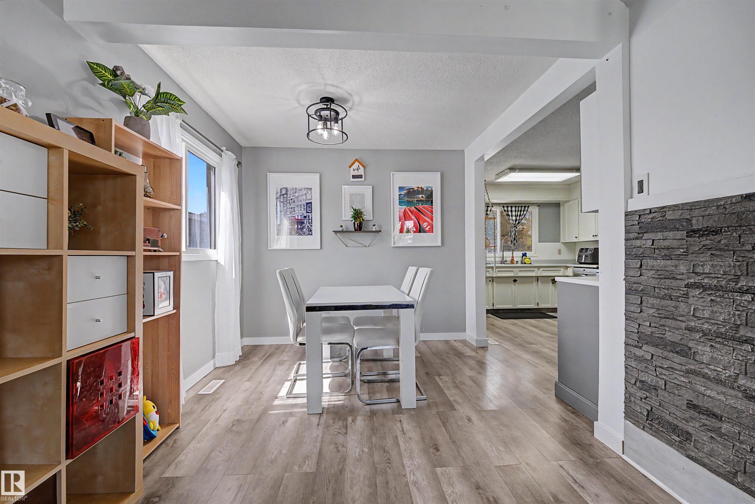 16608 109 St, Edmonton, AB